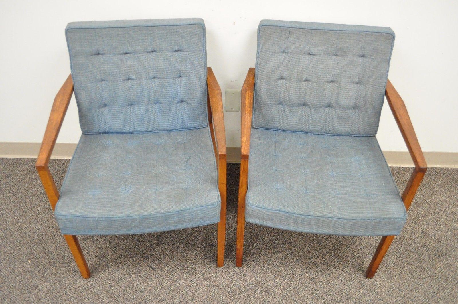 Mid-20th Century Pair of Florence Knoll International Mid-Century Modern Lounge Armchairs