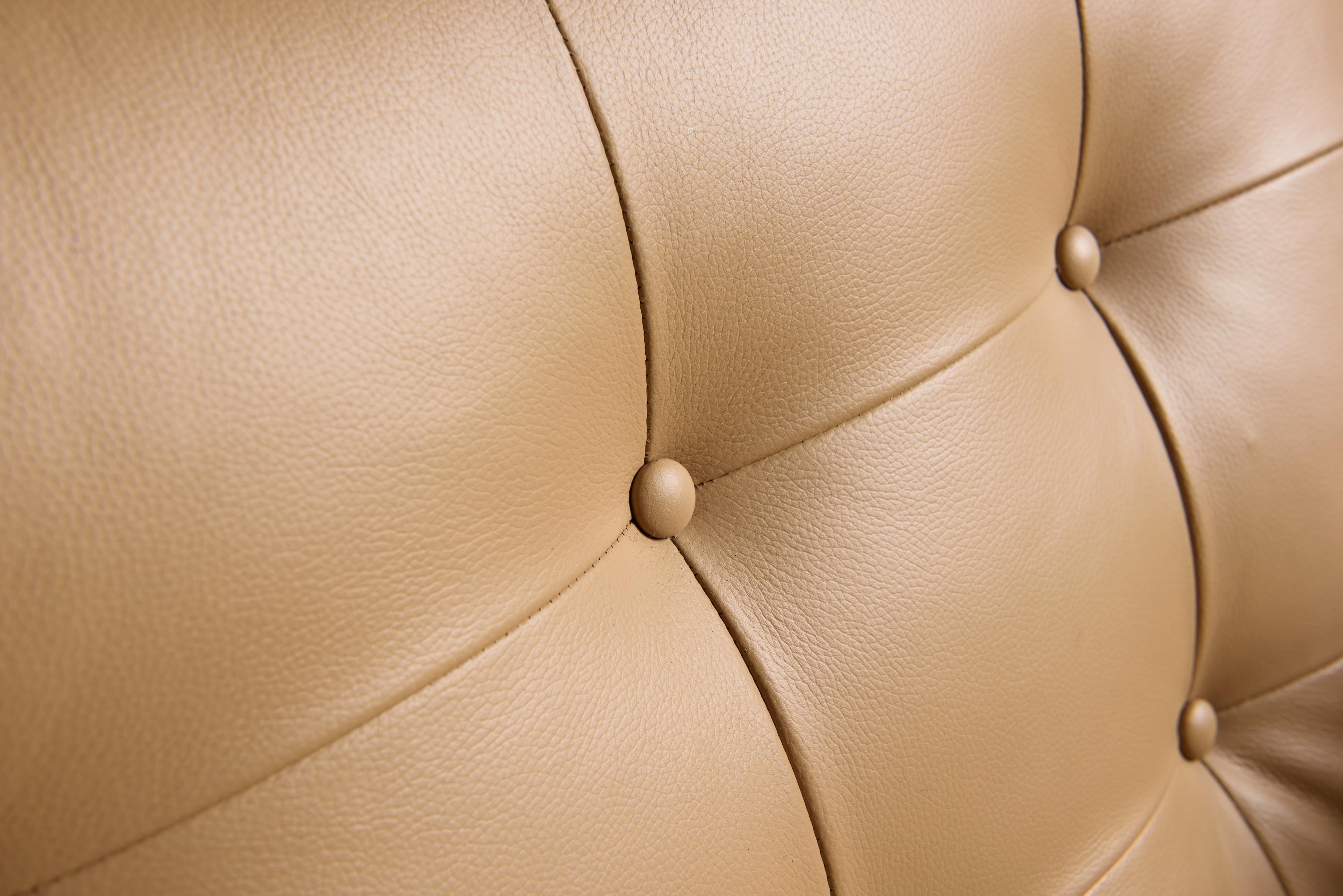 Pair of Florence Knoll Leather Lounge Chairs for Knoll Studio, Signed 6