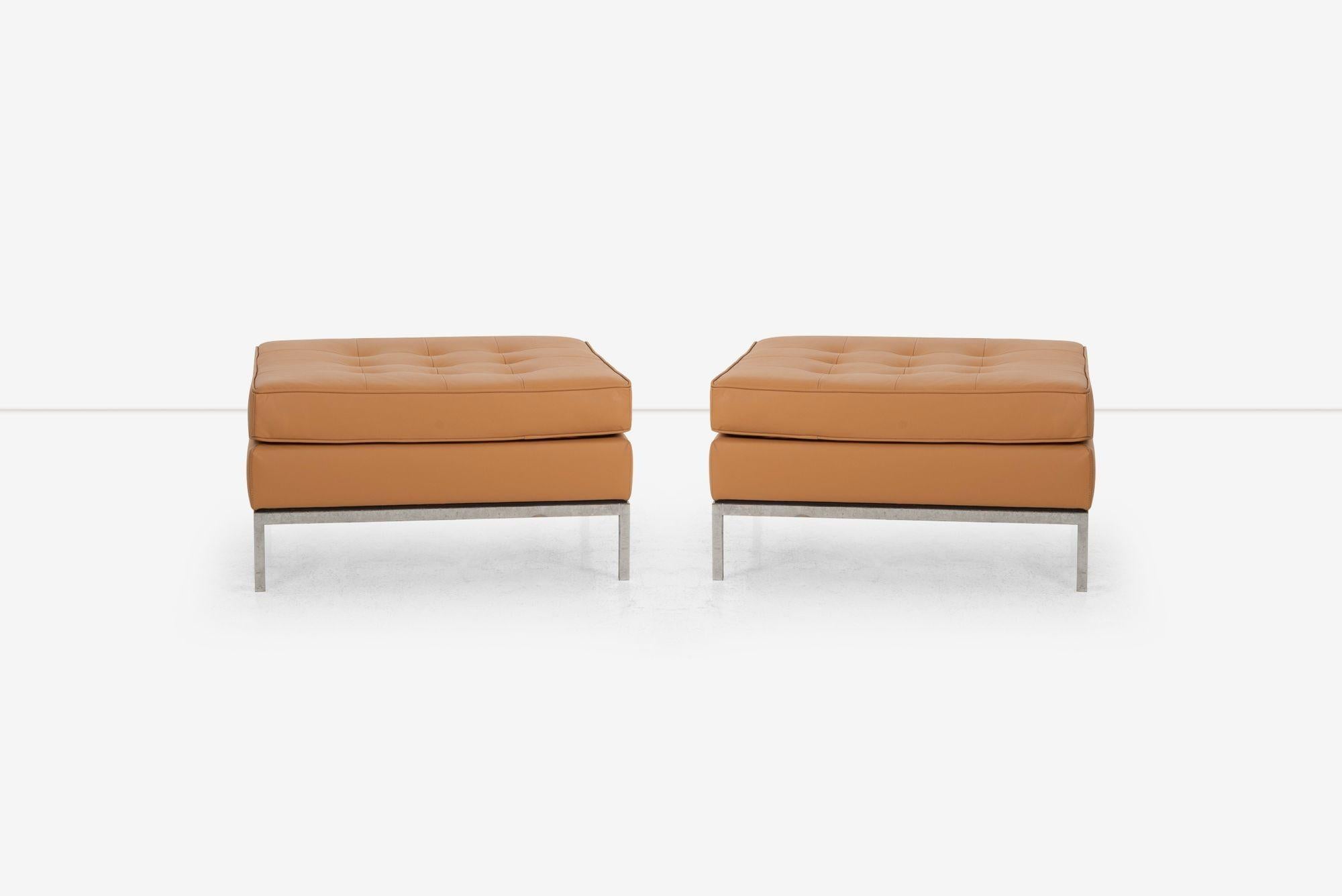 Mid-Century Modern Pair of Florence Knoll Leather Ottomans 1965 en vente