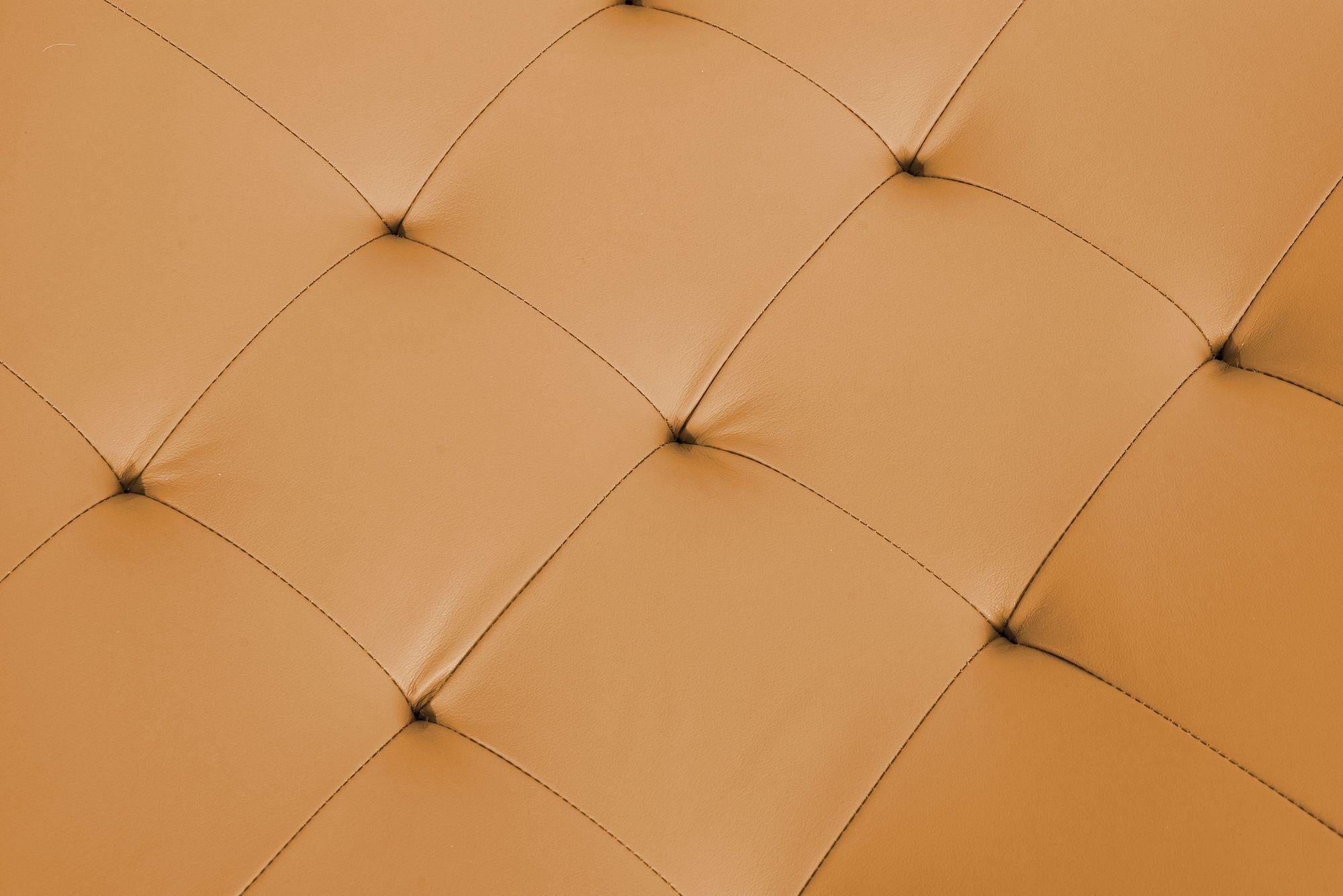 Acier Pair of Florence Knoll Leather Ottomans 1965 en vente
