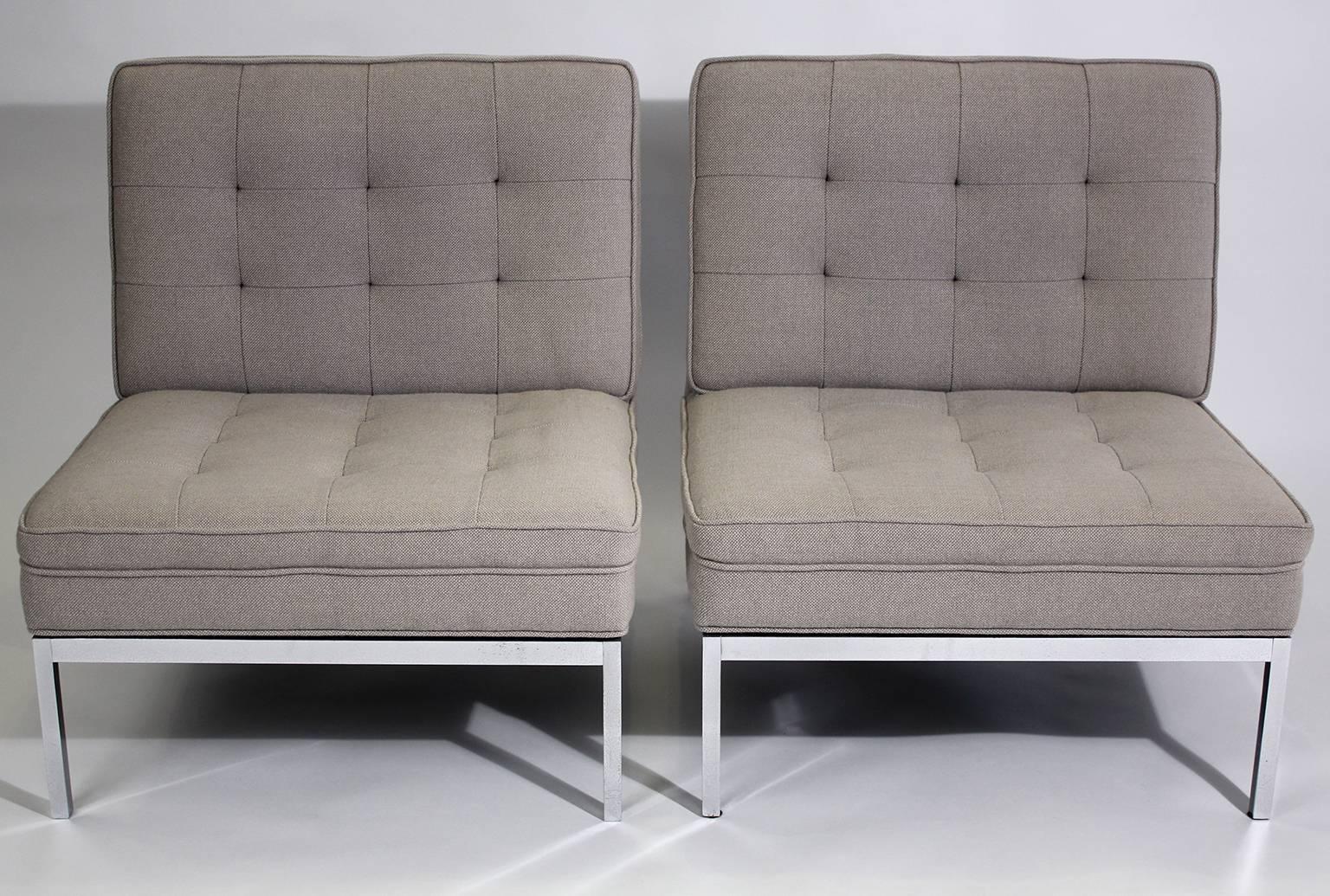 Pair of Florence Knoll Living Room Model 65 Chrome Lounge Chairs In Excellent Condition In San Diego, CA