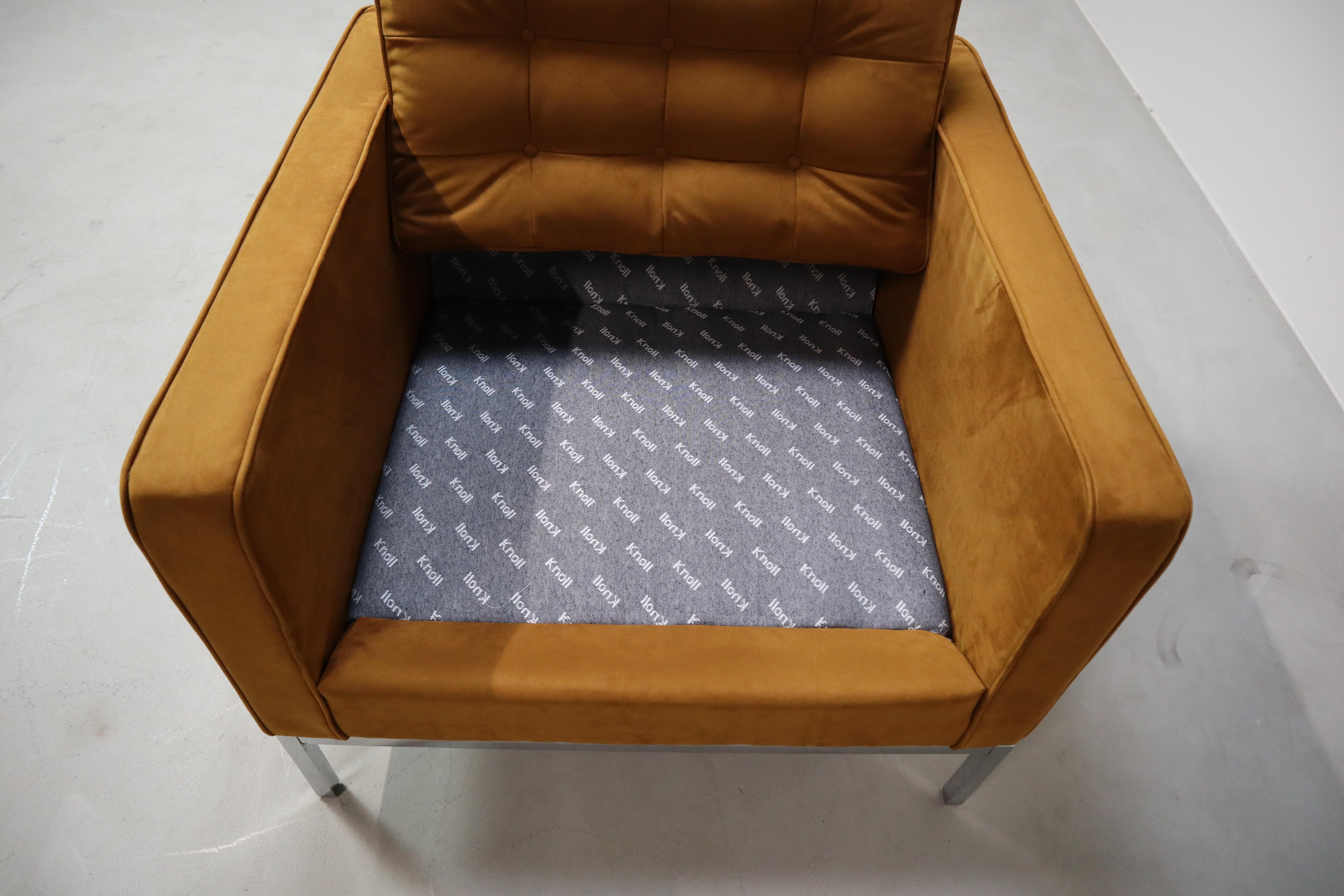 Belgian Pair of Florence Knoll lounge chairs for Knoll International For Sale