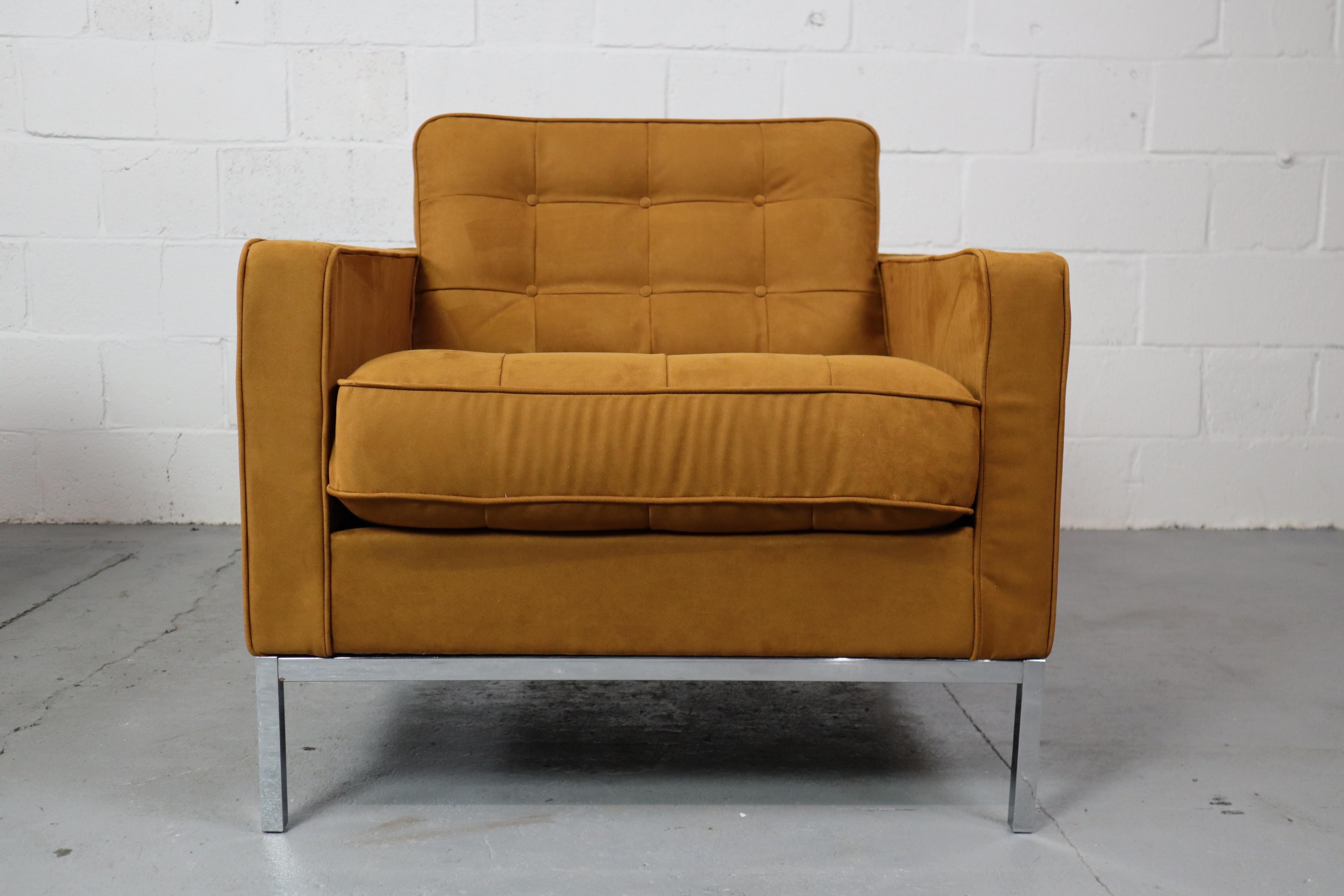 Fabric Pair of Florence Knoll lounge chairs for Knoll International For Sale