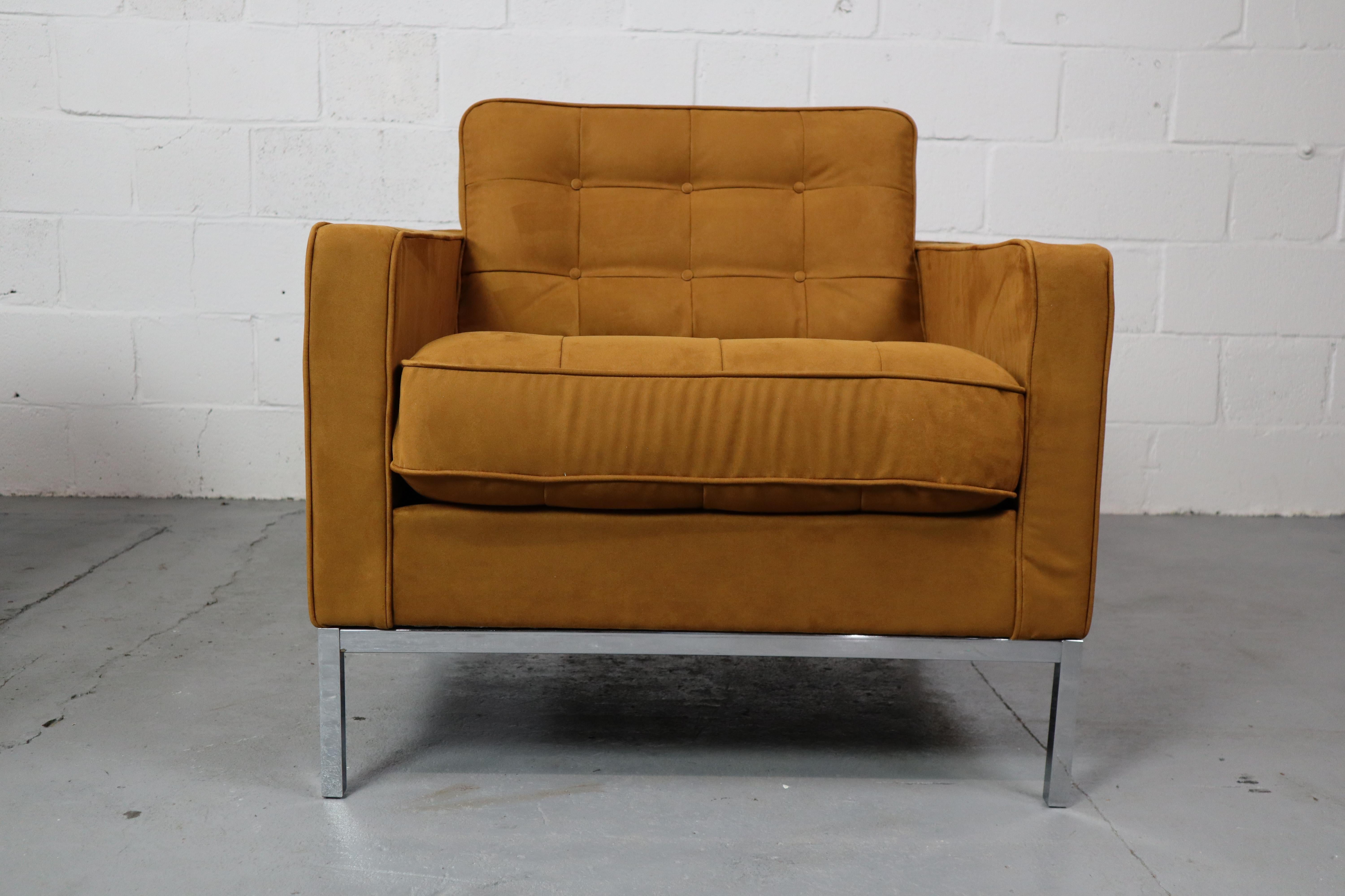 Pair of Florence Knoll lounge chairs for Knoll International For Sale 1