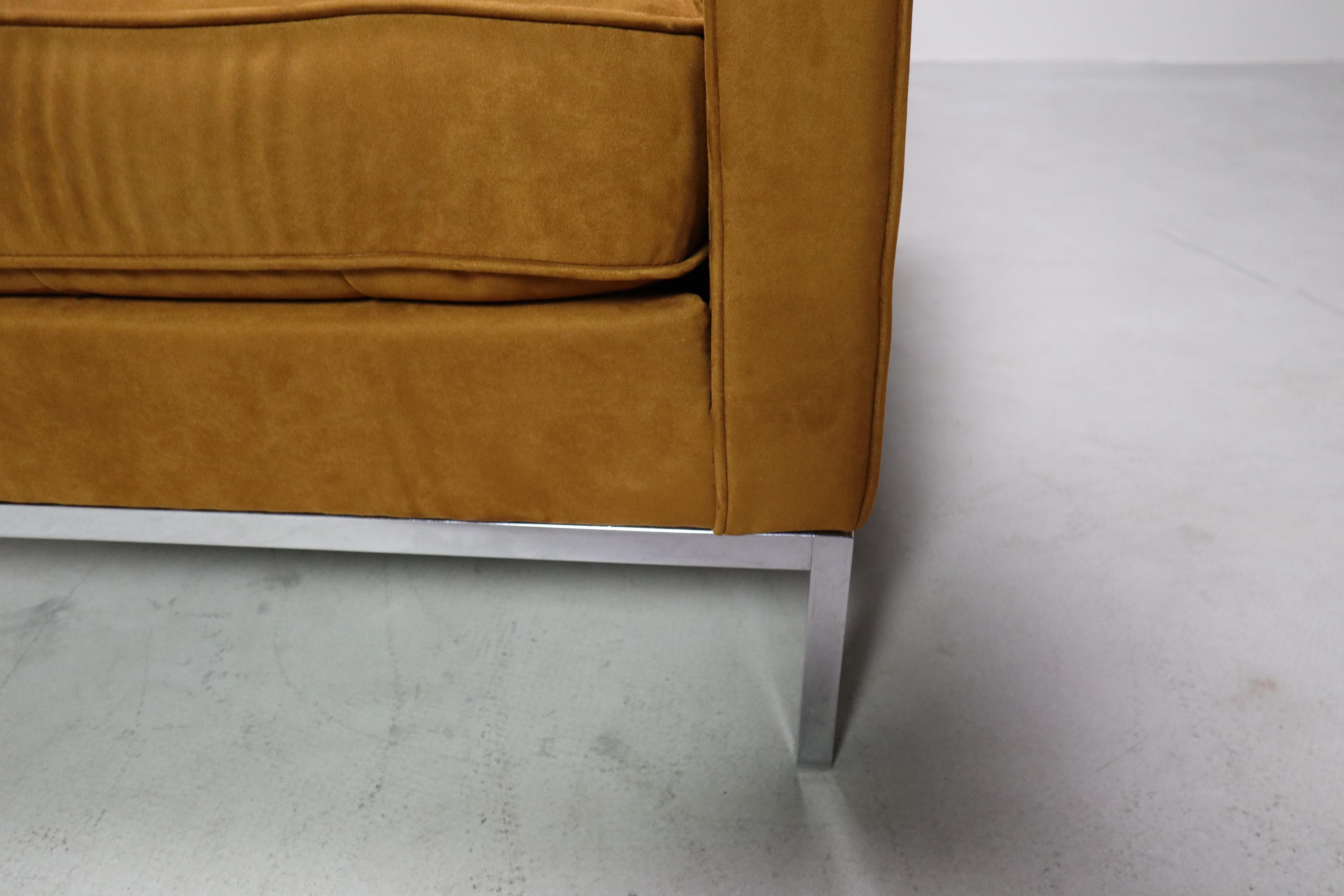 Pair of Florence Knoll lounge chairs for Knoll International For Sale 1