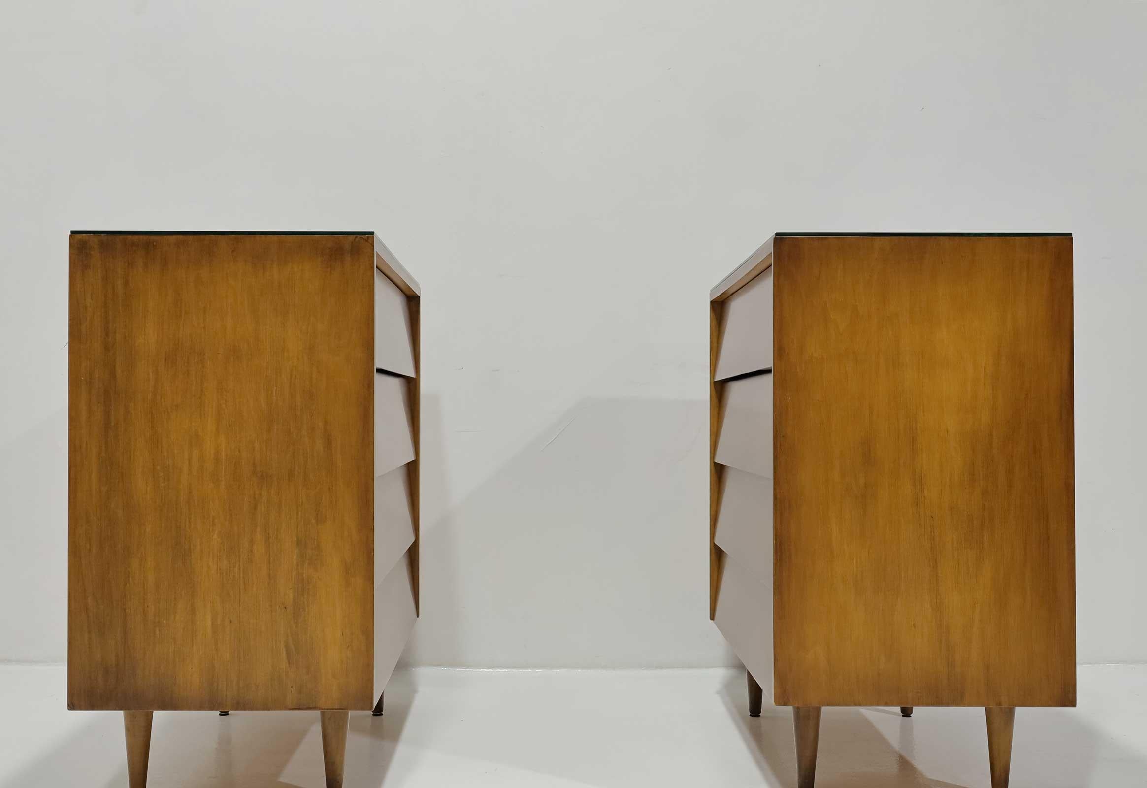 Pair of Florence Knoll Nightstands or Chests of Drawers In Good Condition For Sale In Dallas, TX