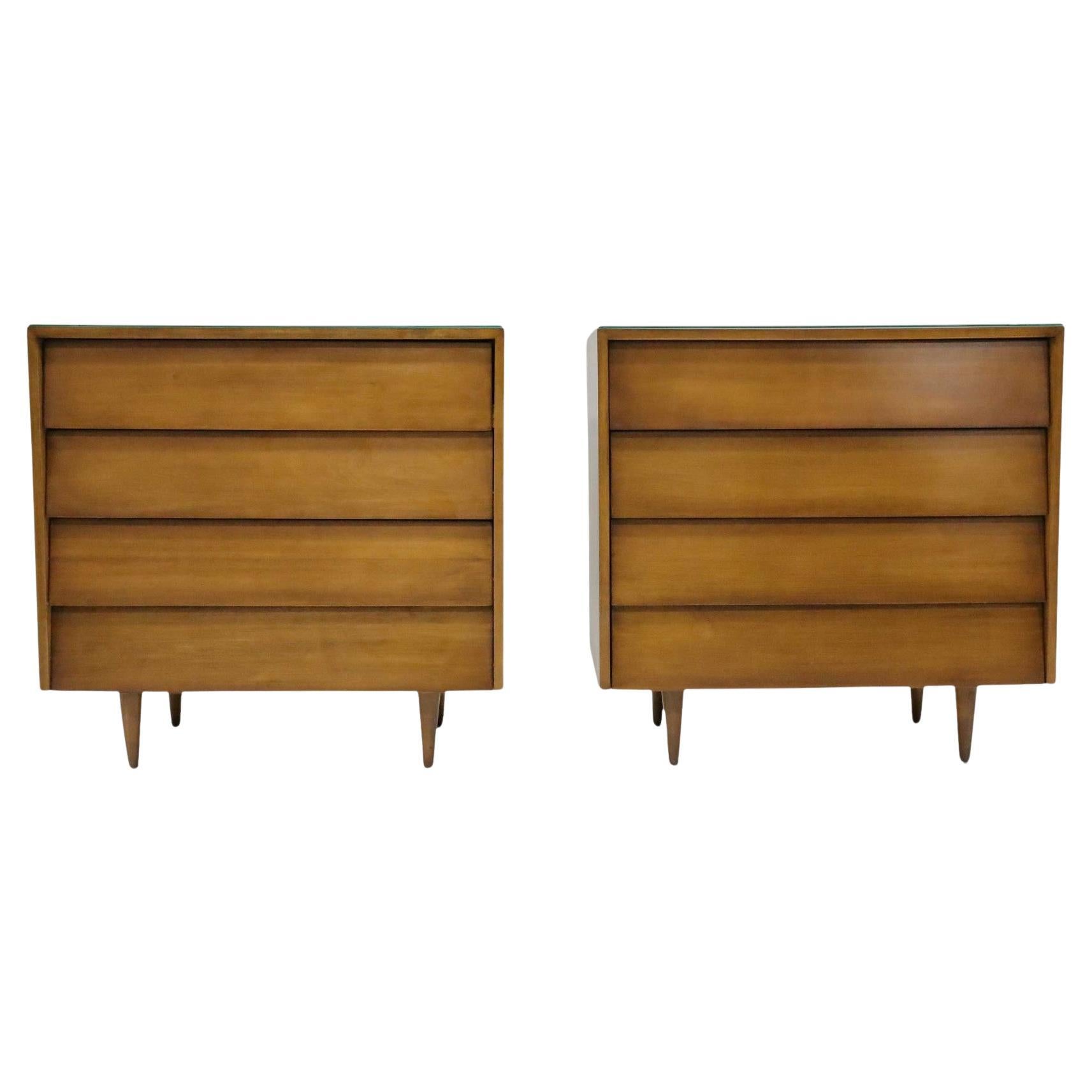 Pareja de mesillas de noche o cómodas Florence Knoll