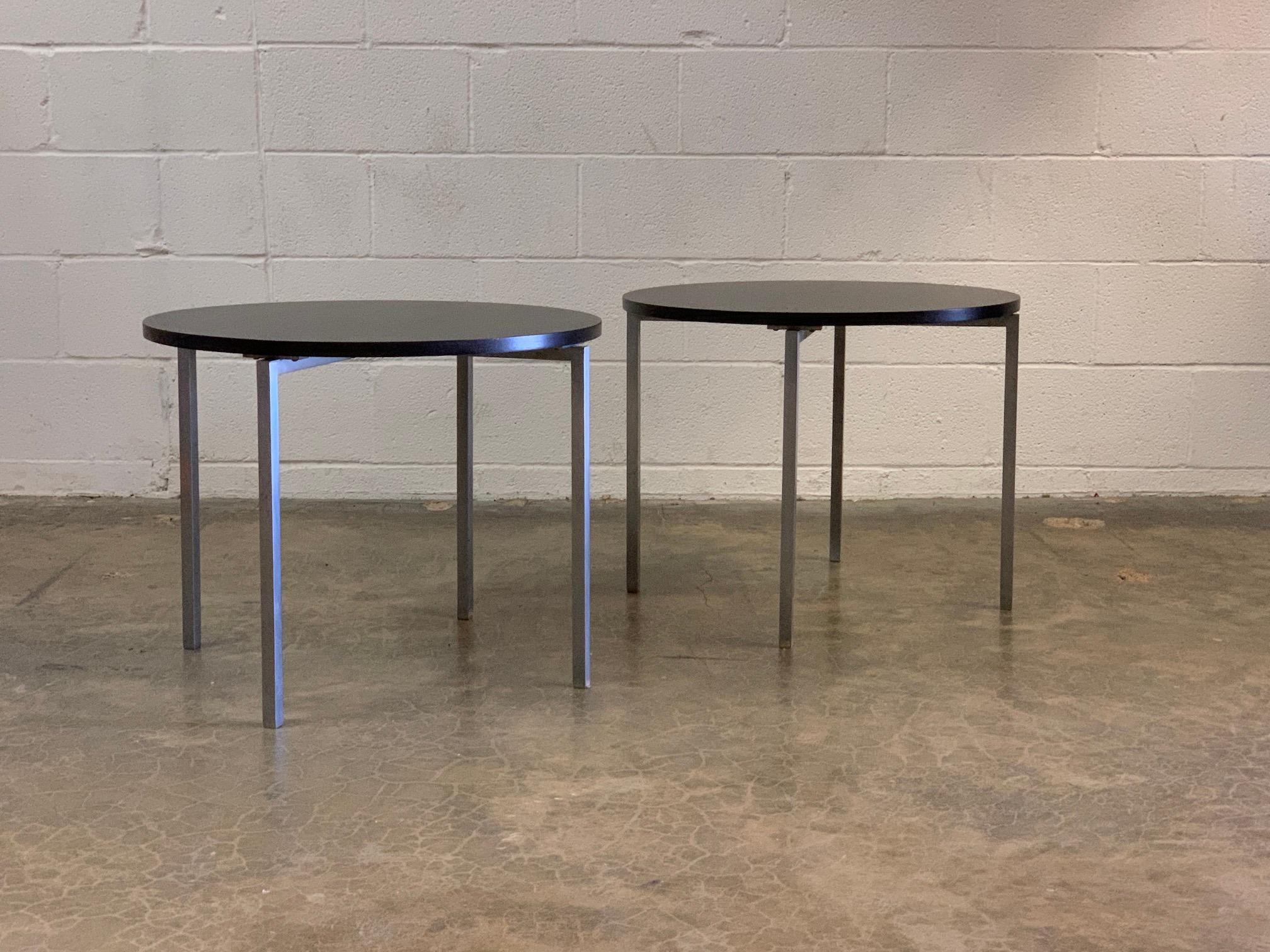 Pair of Florence Knoll Side Tables In Good Condition For Sale In Dallas, TX