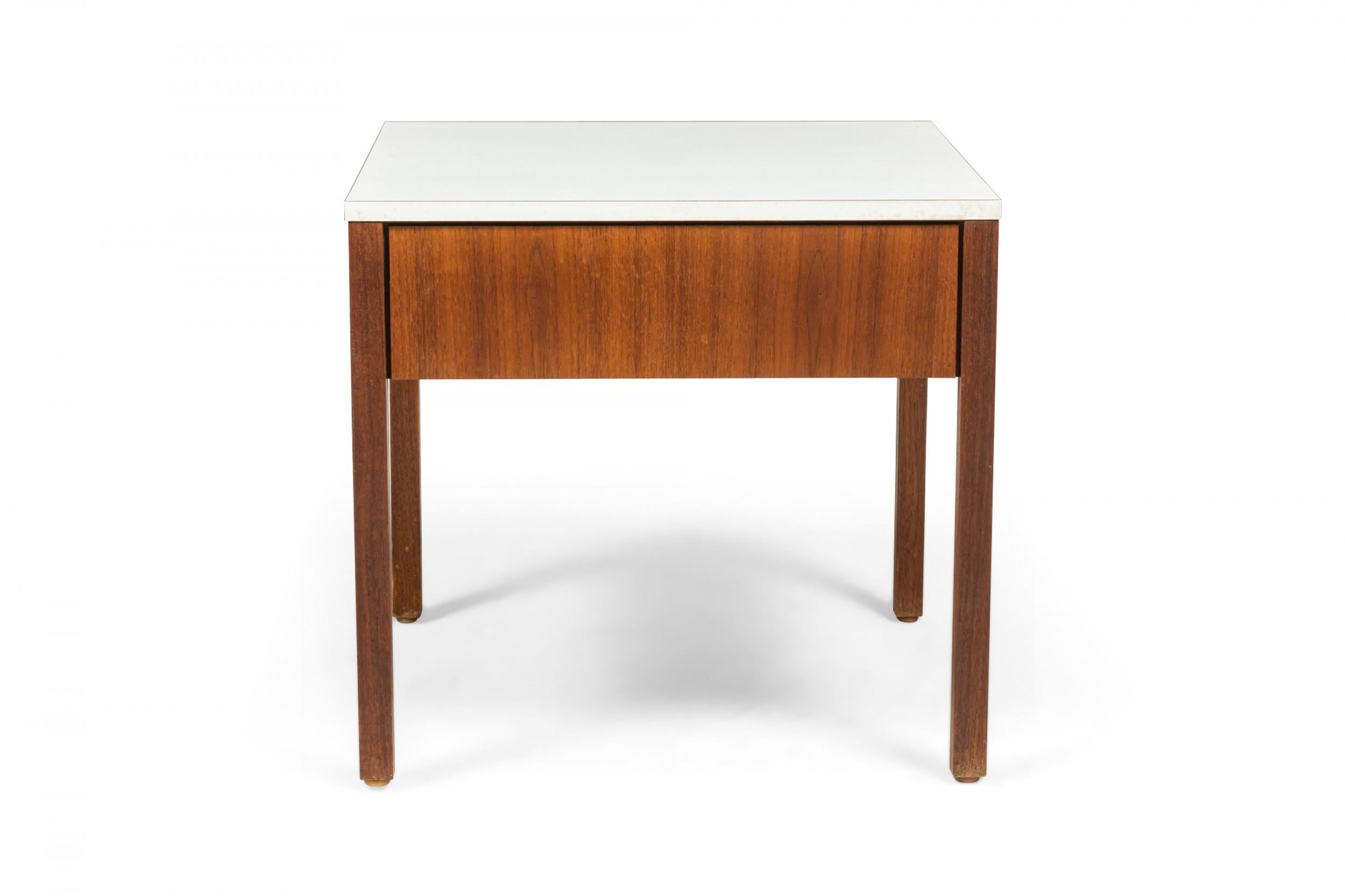 20th Century Pair of Florence Knoll White Laminate and Walnut Square Nightstands / End Tables For Sale