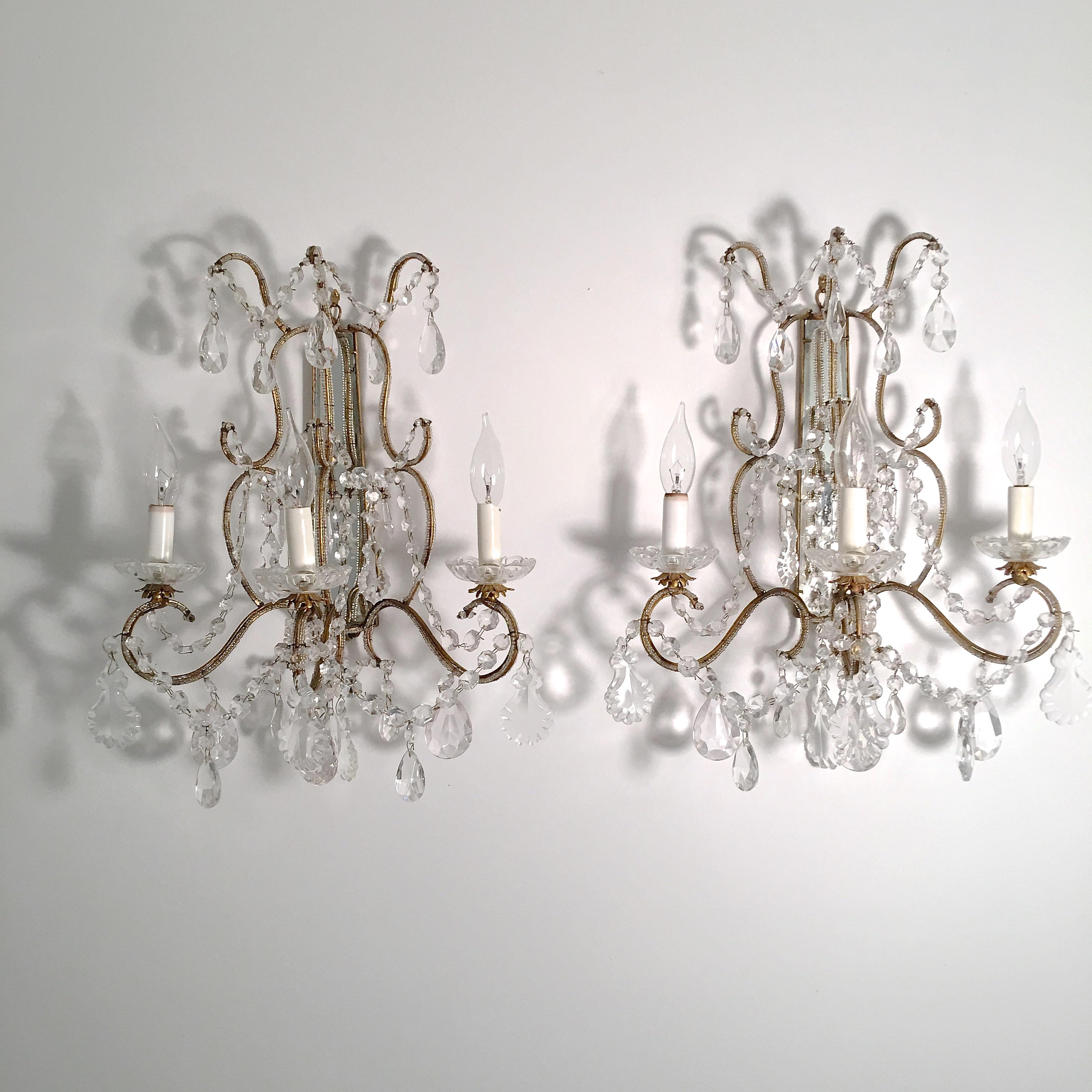 Pair of Florentine Beaded Gilt Metal and Crystal Sconces For Sale 4