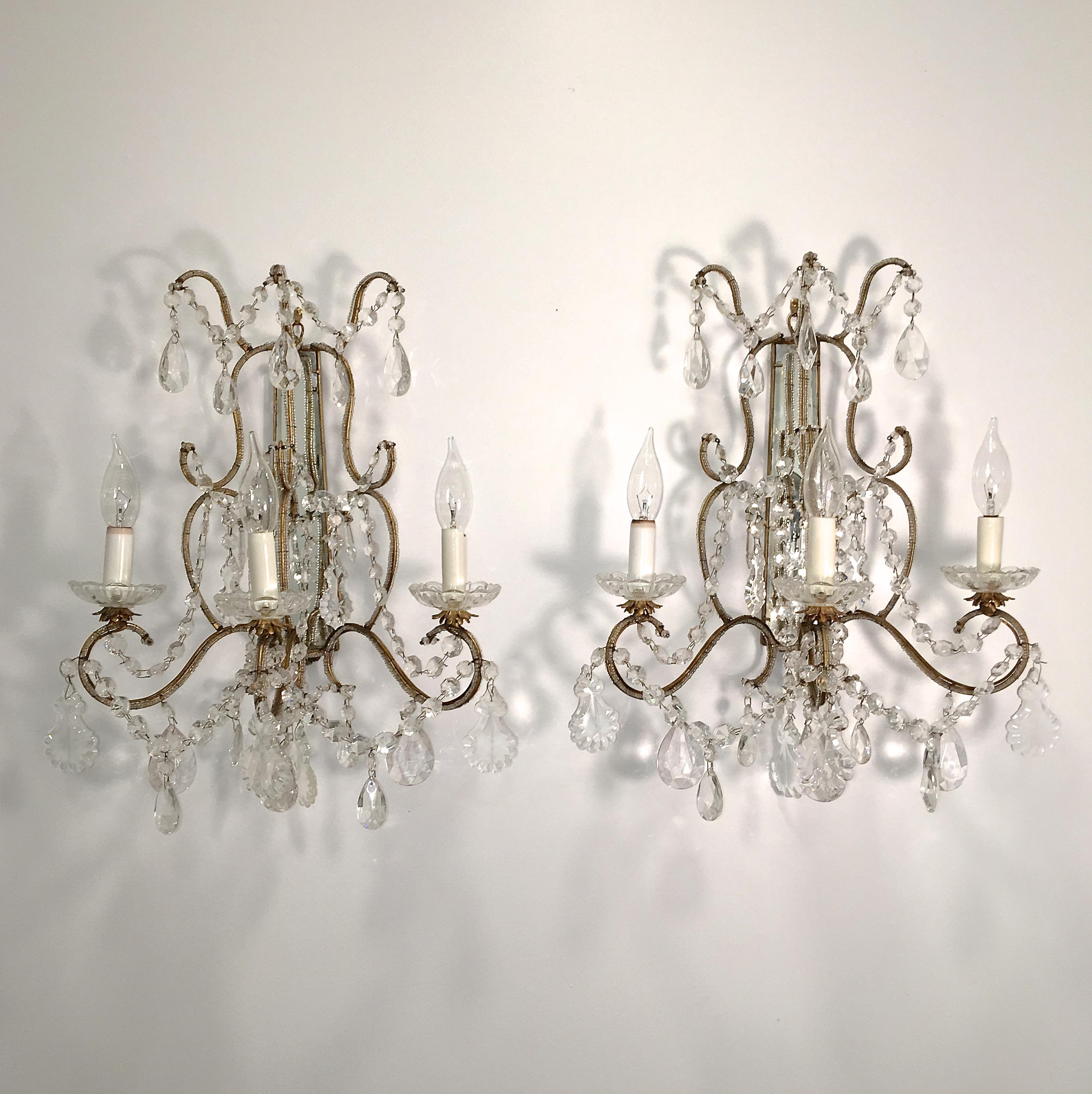 Pair of Florentine Beaded Gilt Metal and Crystal Sconces For Sale 2