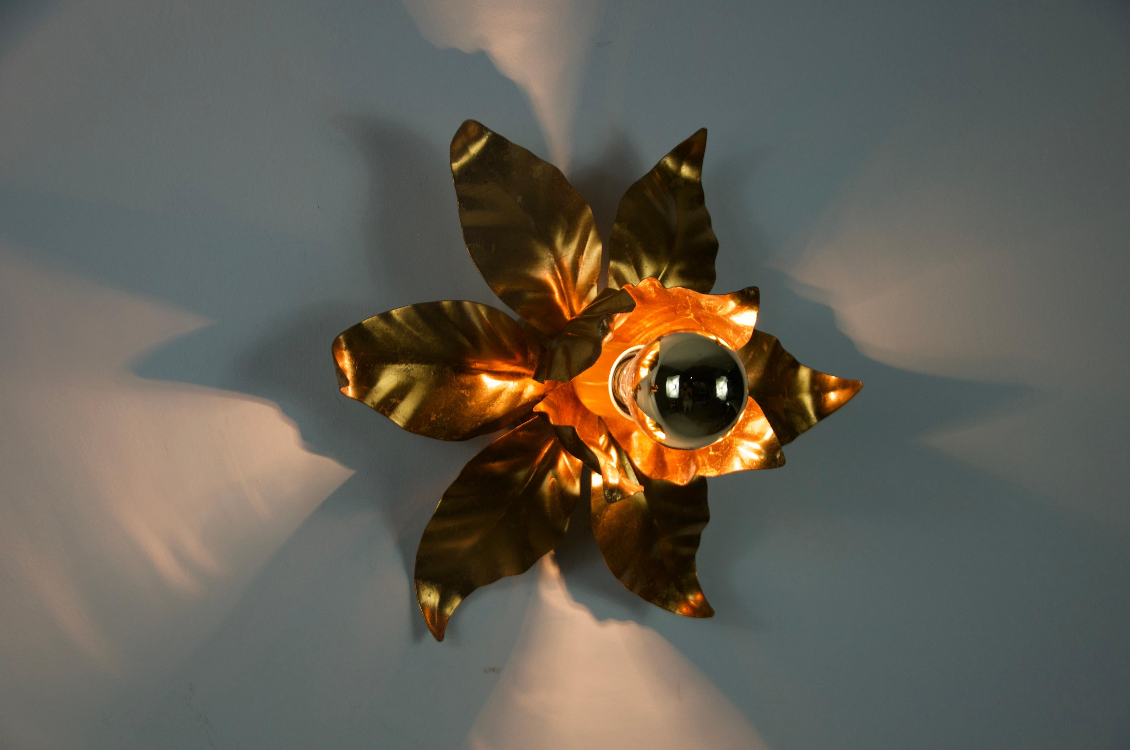 Mid-20th Century Pair of Florentine Flower Shape Wall Lamps by Hans Kögl, Germany, 1950s For Sale