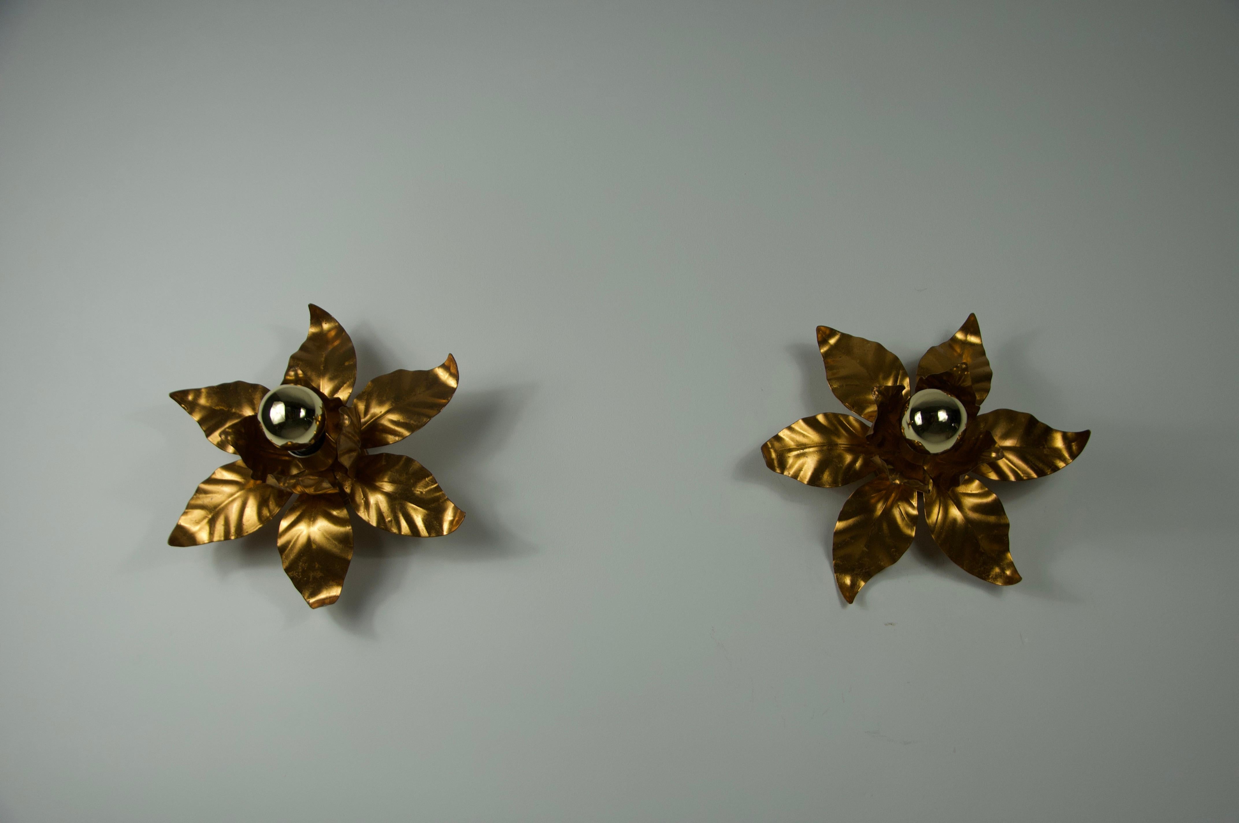 Pair of Florentine Flower Shape Wall Lamps by Hans Kögl, Germany, 1950s For Sale 1