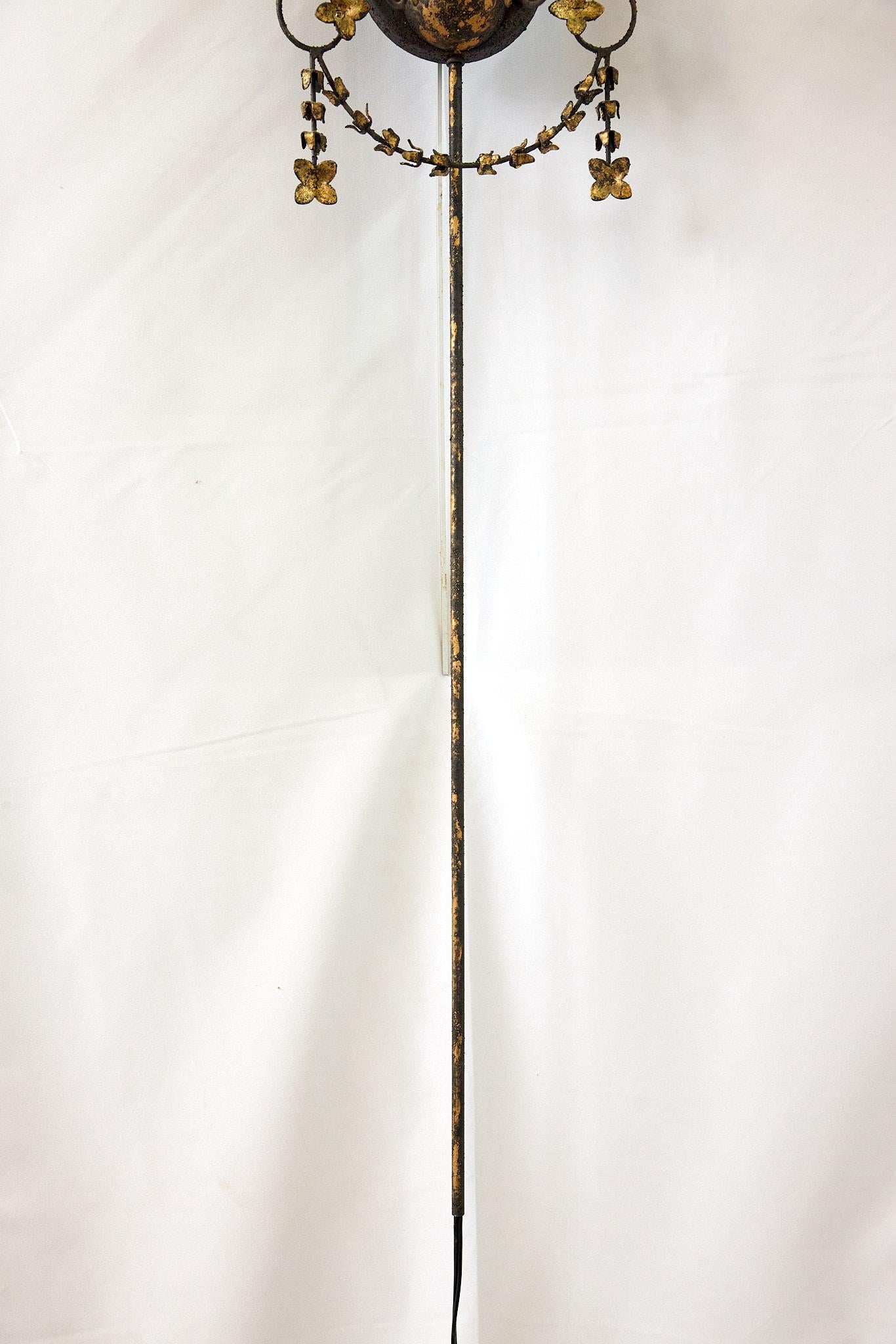 Paire d'appliques murales à deux lumières en métal doré Florentine en vente 7