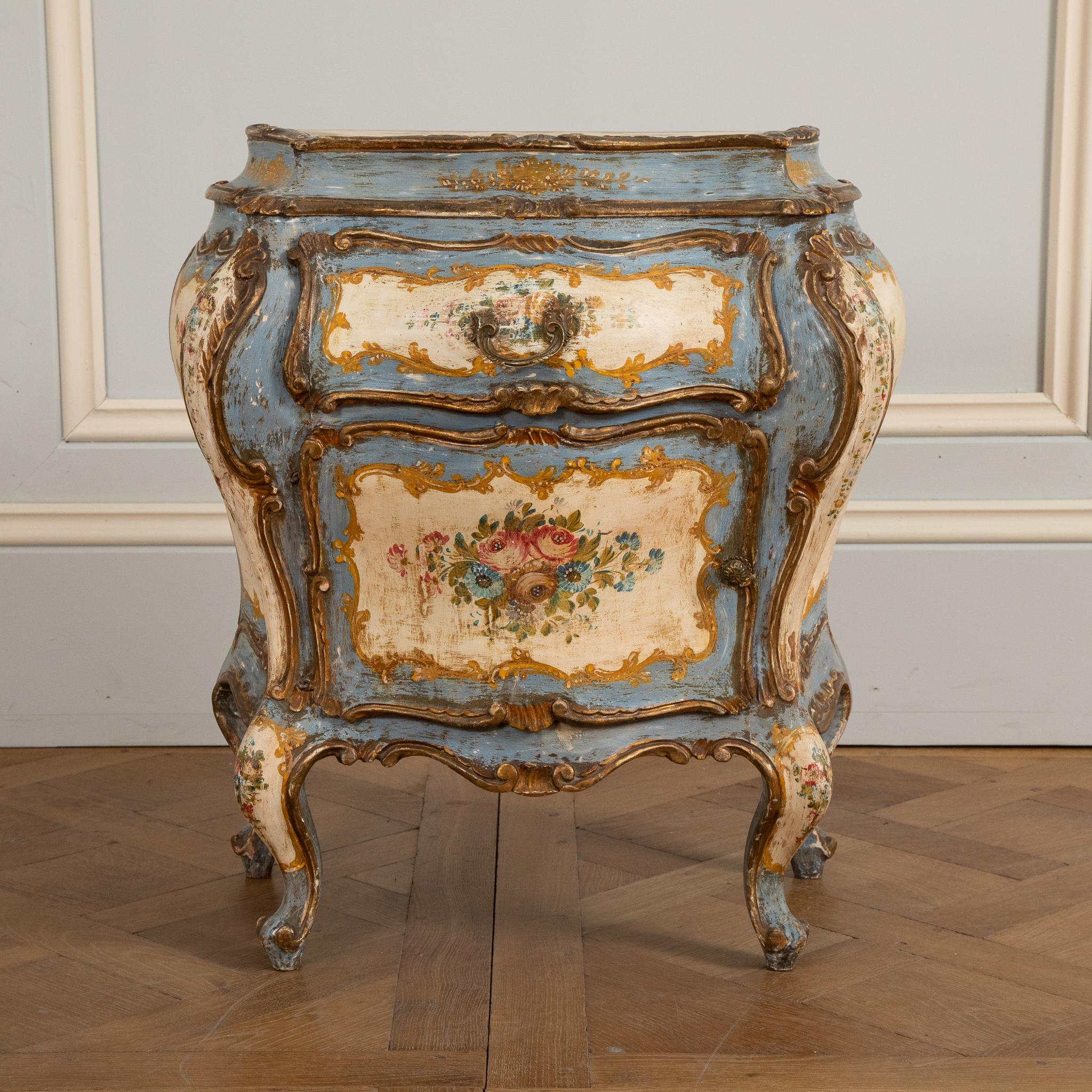 Pair of Florentine Rococo Bedside Tables 'Night Stands' 7
