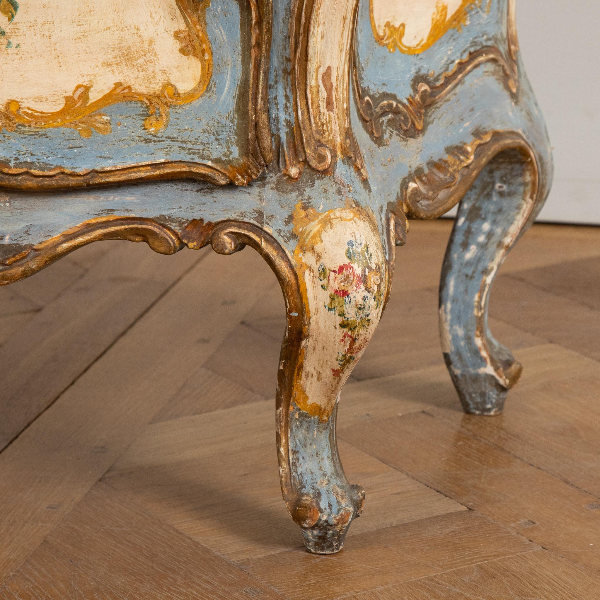 Pair of Florentine Rococo Bedside Tables 'Night Stands' 10