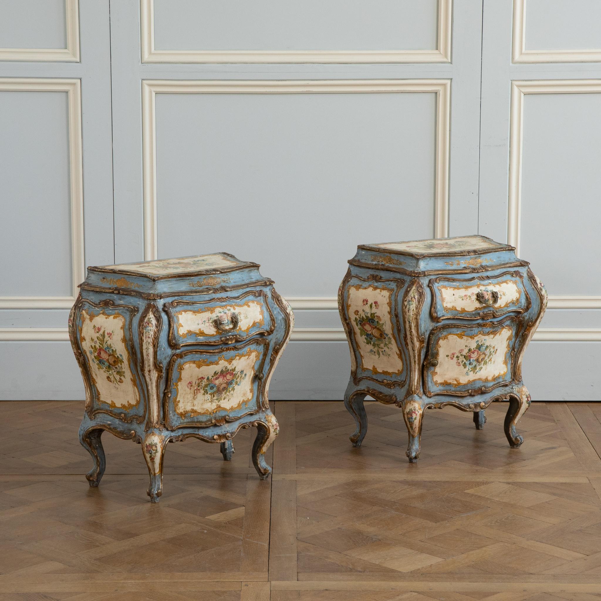 Pair of Florentine Rococo Bedside Tables 'Night Stands' In Good Condition In London, Park Royal