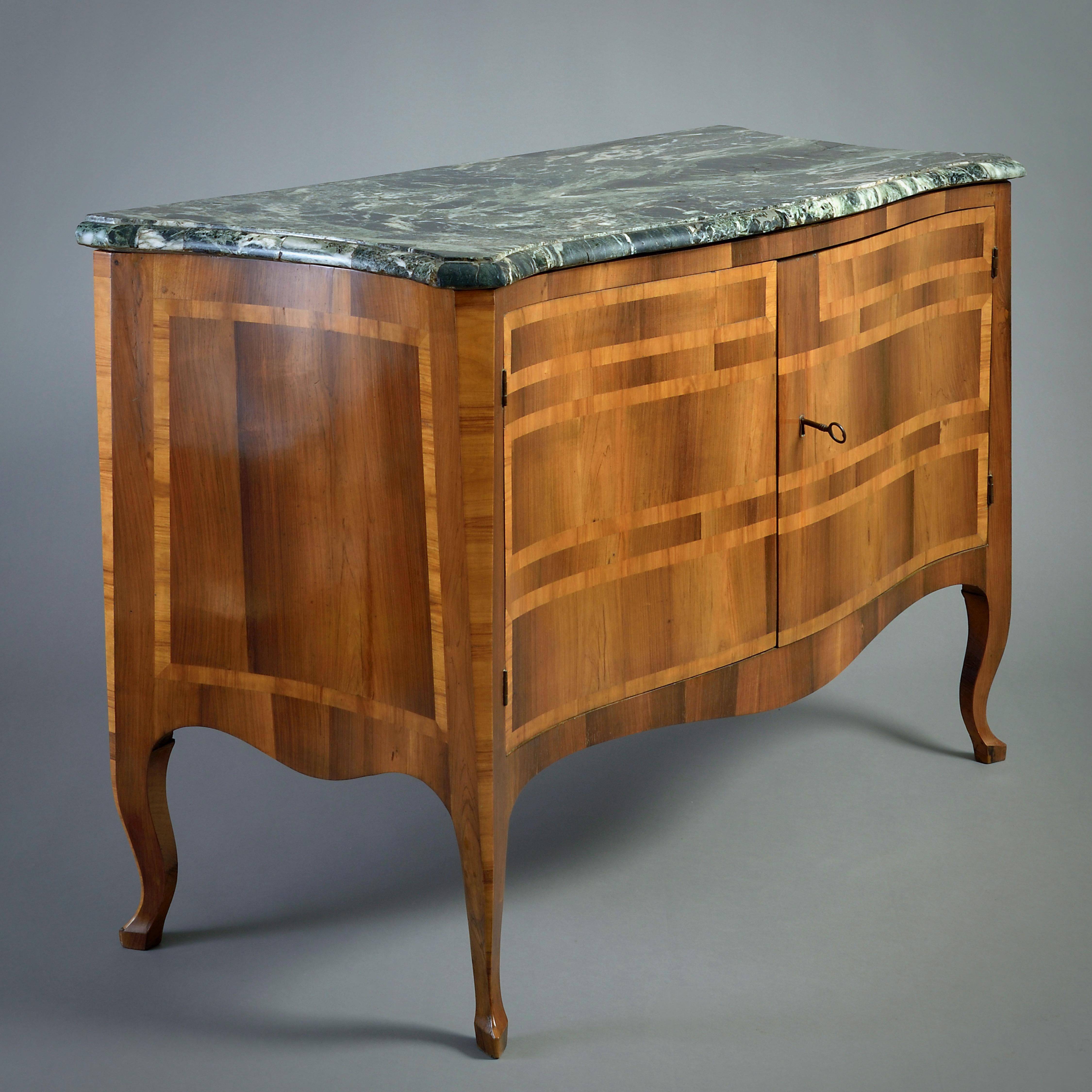Marmo Coppia di commodes in palissandro Florentine in vendita
