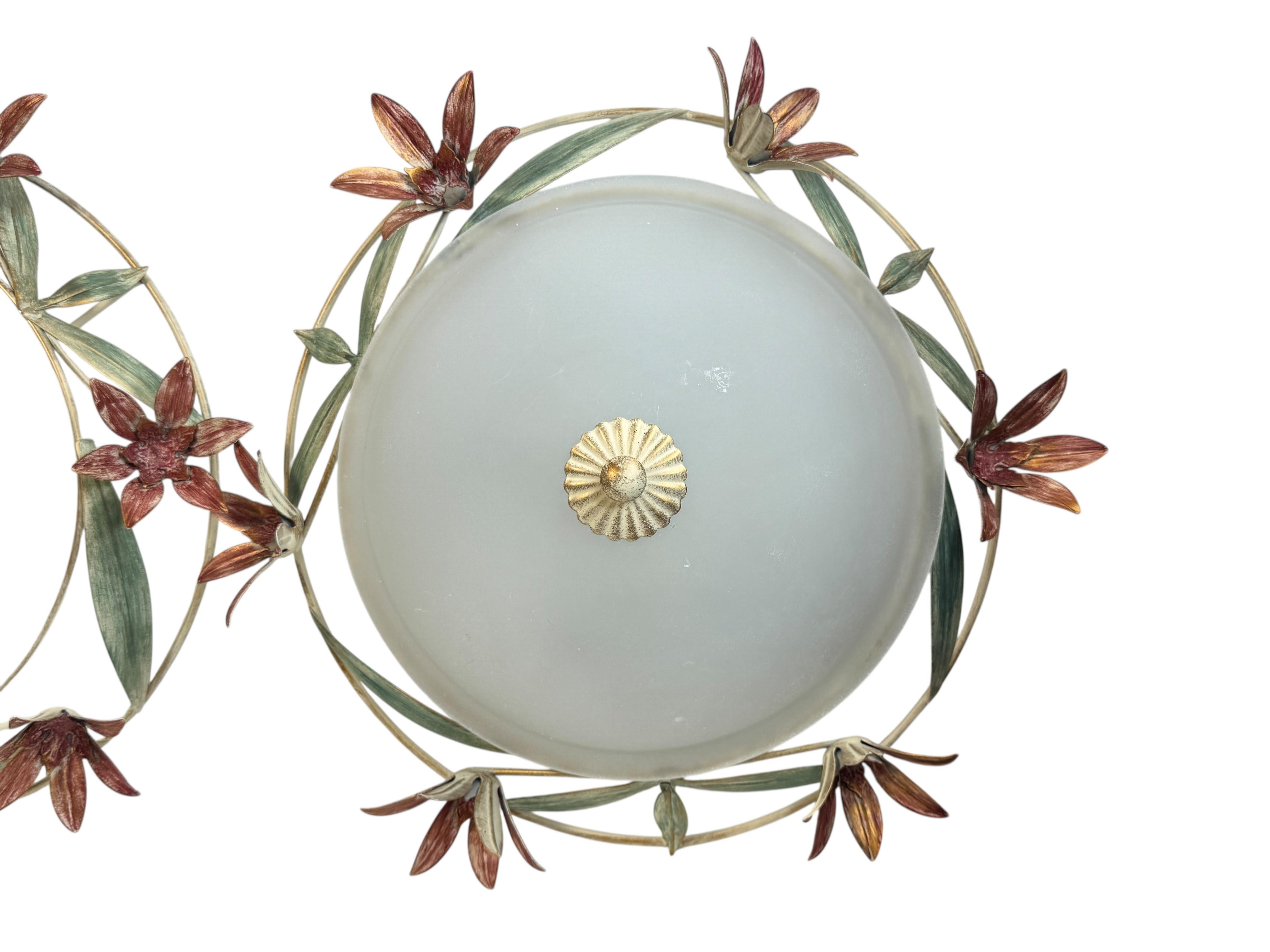 Une magnifique paire de lampes à encastrer en verre de Murano. Fabriqué par une société italienne dans les années 1980. Magnifique verre texturé encastré avec fixation en métal. Chaque luminaire nécessite deux ampoules européennes E27 / 110 Volt