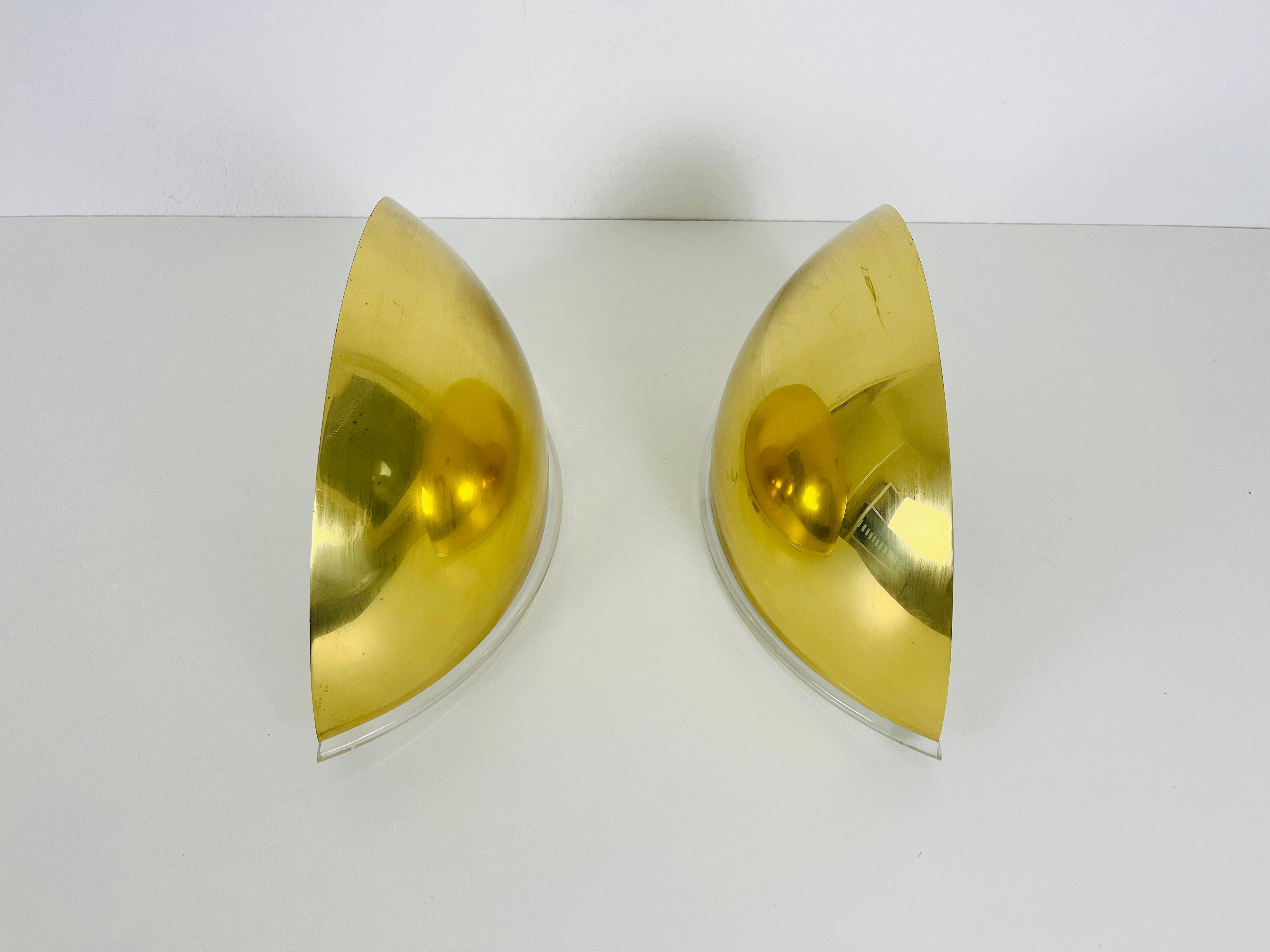 Paar Florian Schulz Wandlampen aus Messing, 1970er Jahre, aus der Mitte des Jahrhunderts (Ende des 20. Jahrhunderts) im Angebot