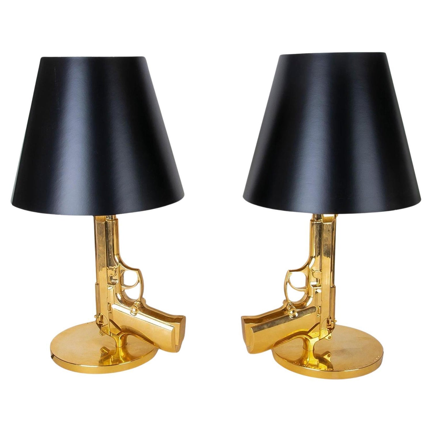 FLOS Guns Collection AK47 Table Lamp in Gold by Philippe Starck For Sale at  1stDibs | gold ak47 lamp, ak 47 lamp, flos ak47 lamp