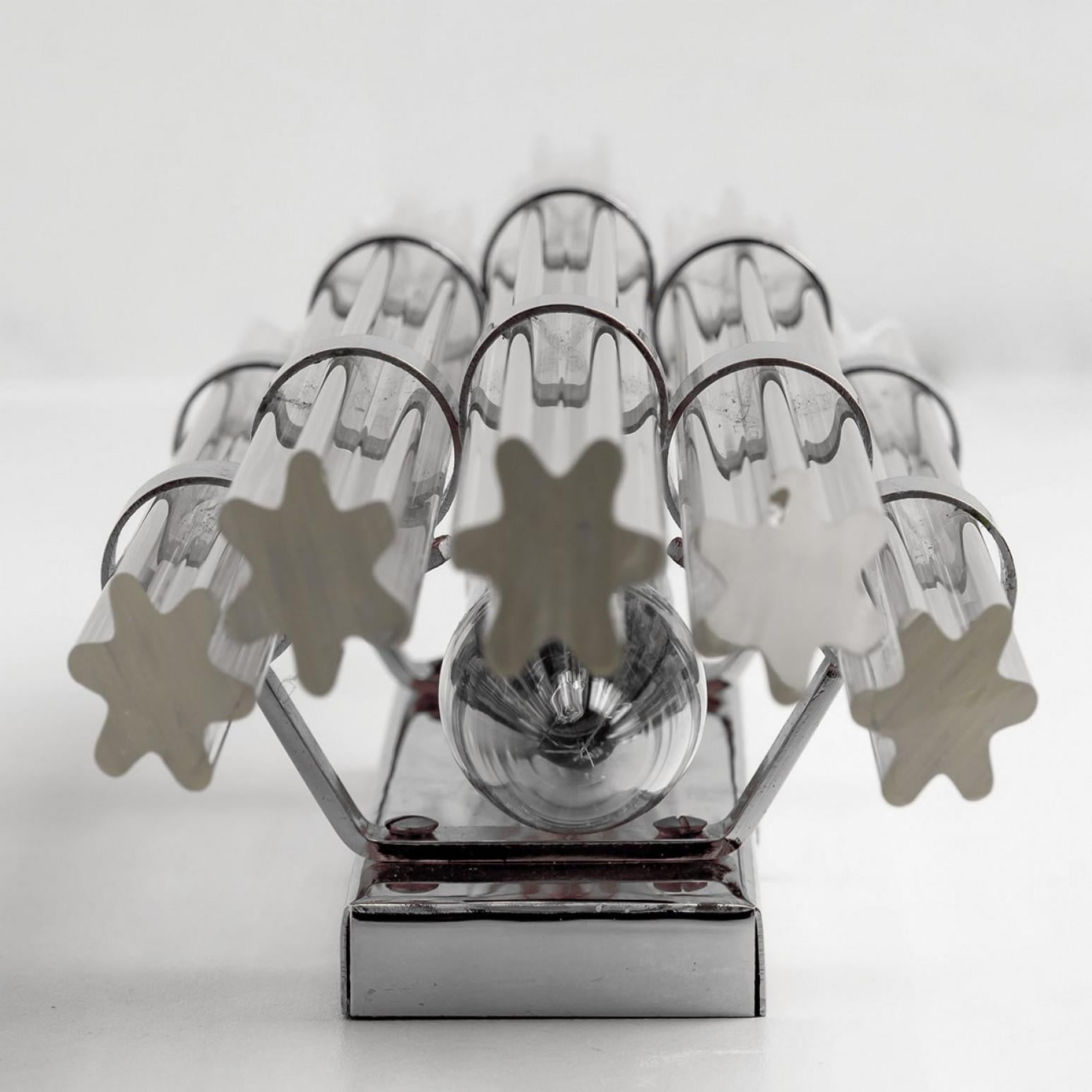 Pair of Flower Shaped Rod Glass and Chrome Wall Sconces in Style of Sciolari en venta 2