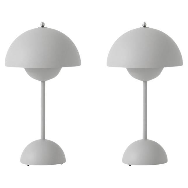 Pair of Flowerpot Vp9 Portable-Matt Light Grey-Table Lamp byVerner Panton for &T For Sale