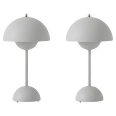 Pair of Flowerpot Vp9 Portable-Matt Light Grey-Table Lamp byVerner Panton for &T