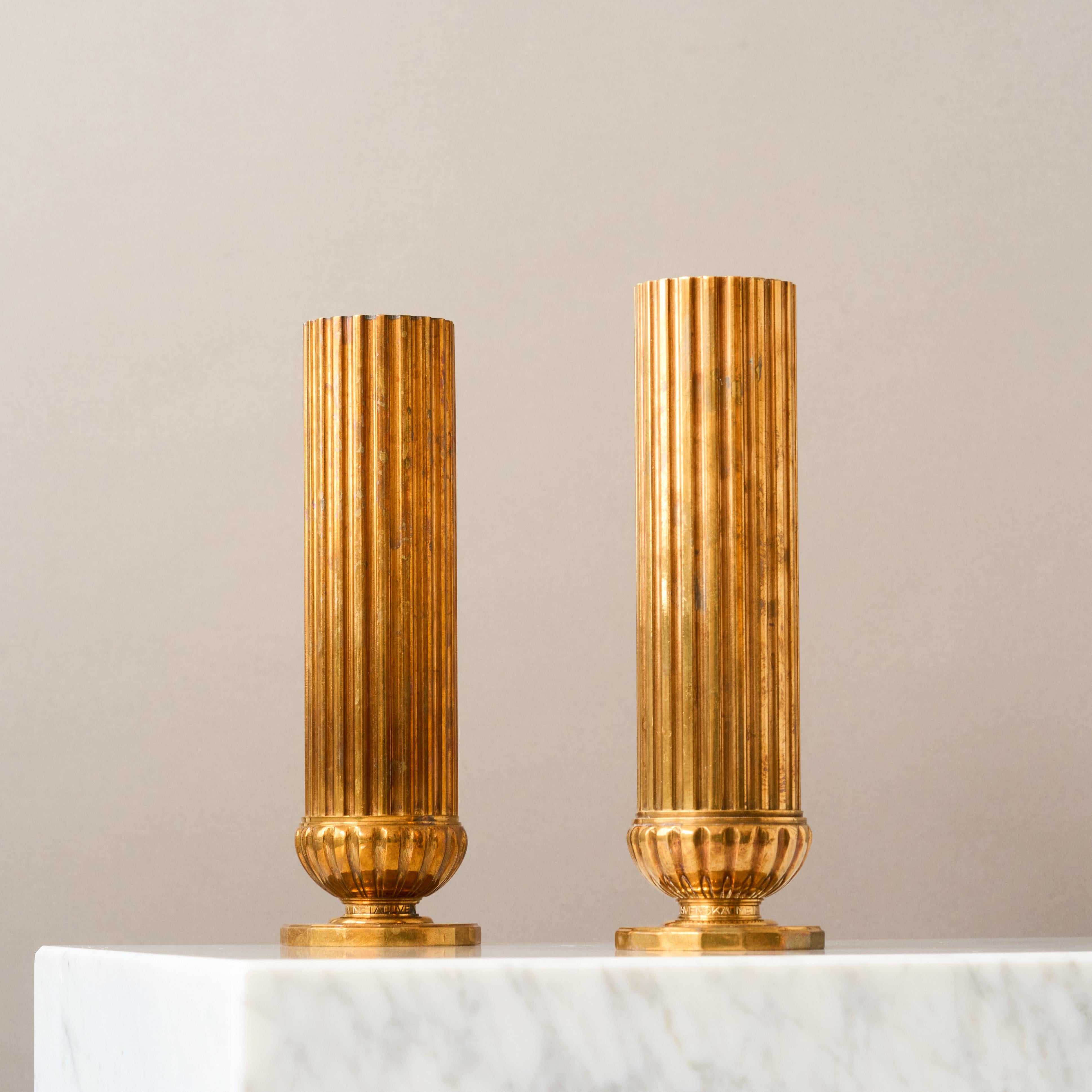 Paar kannelierte Art-Déco-Vasen aus Bronze von SVM Handarbete, Schweden, 1930er Jahre. im Angebot 2