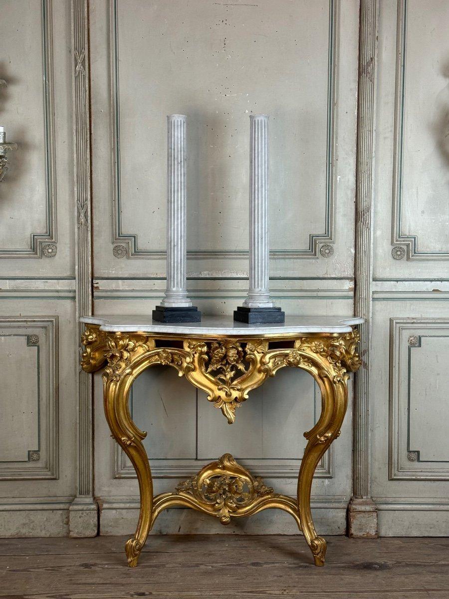 Pair of fluted columns in Carrara marble, base in black Belgian marble.

Base 14x14cm