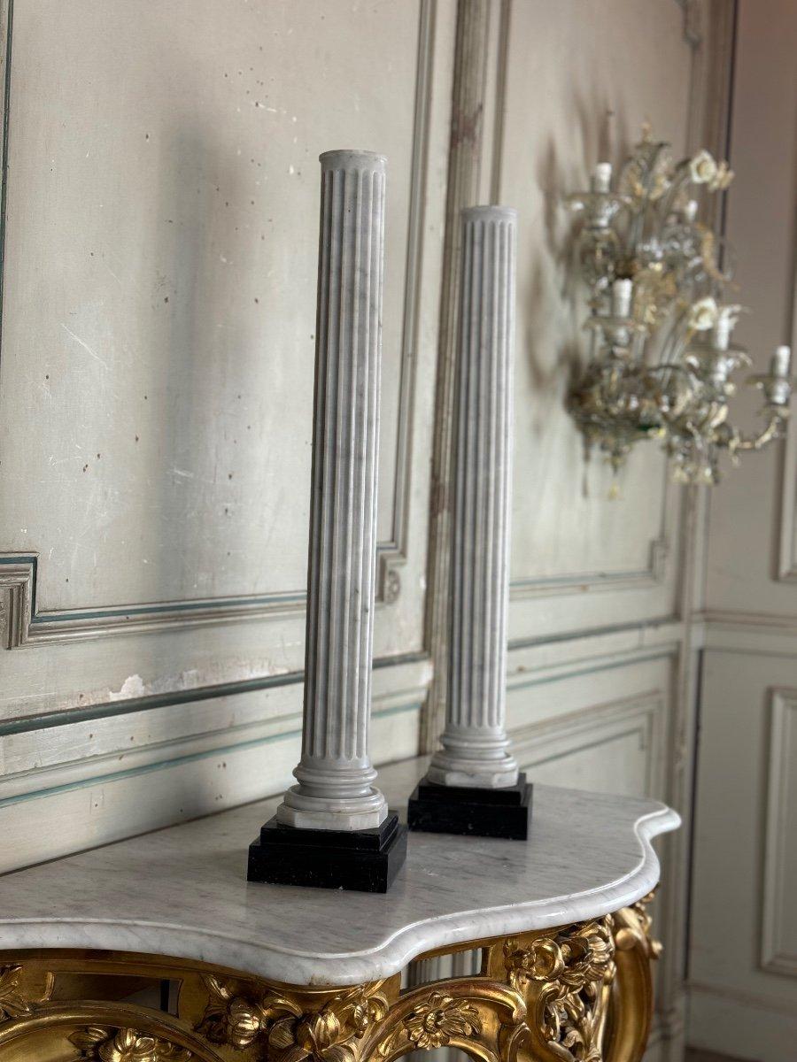 Pair Of Fluted Carrara Marble Columns, 19th Century In Excellent Condition For Sale In Honnelles, WHT
