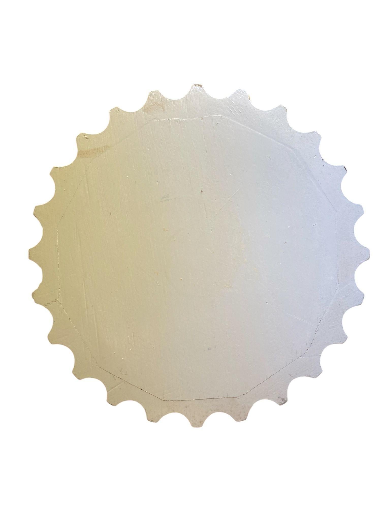 Américain Paire de piédestaux cannelés de style néoclassique peints en blanc en vente