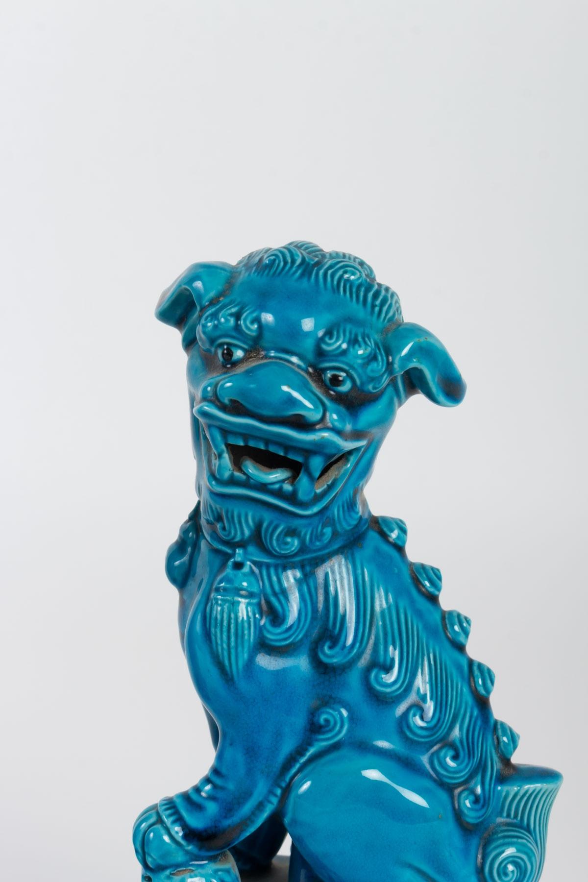 Pair of Fô Dogs in blue porcelain, Chinese work from the end of the 19th century 
Measures: H 18 x L 10 cm.