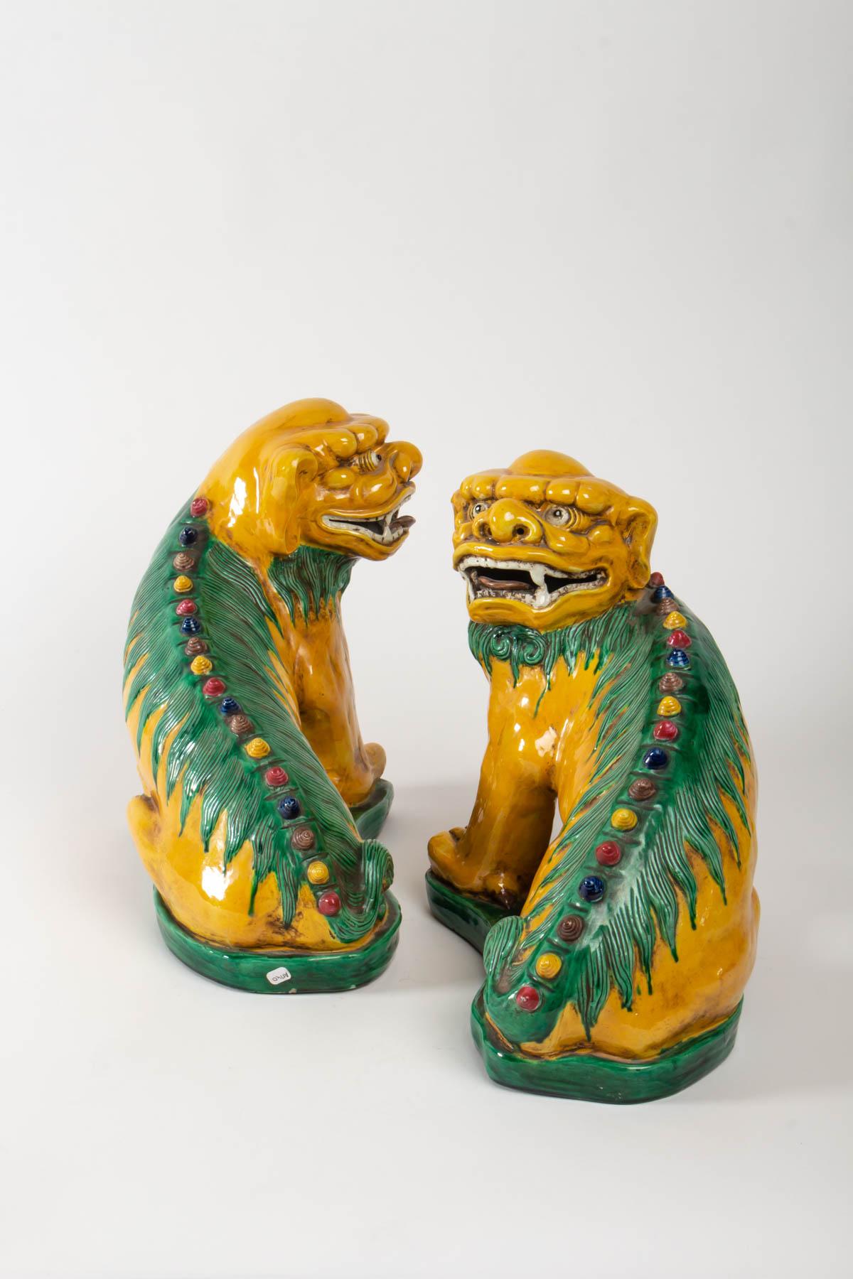 Pair of Fô Dogs Porcelain Polychrome Belle Dominante Yellow, China, 1920 In Good Condition In Saint-Ouen, FR