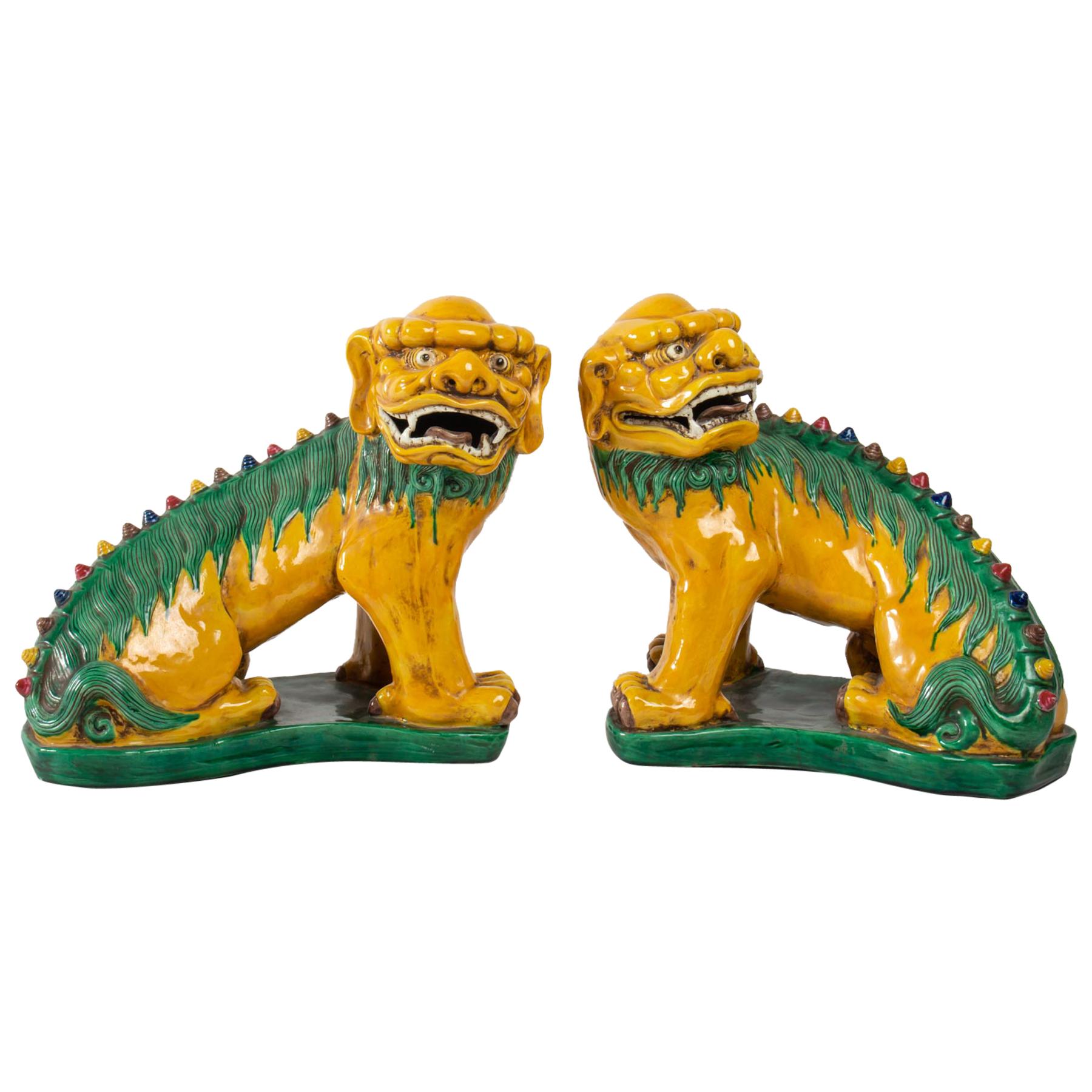 Pair of Fô Dogs Porcelain Polychrome Belle Dominante Yellow, China, 1920