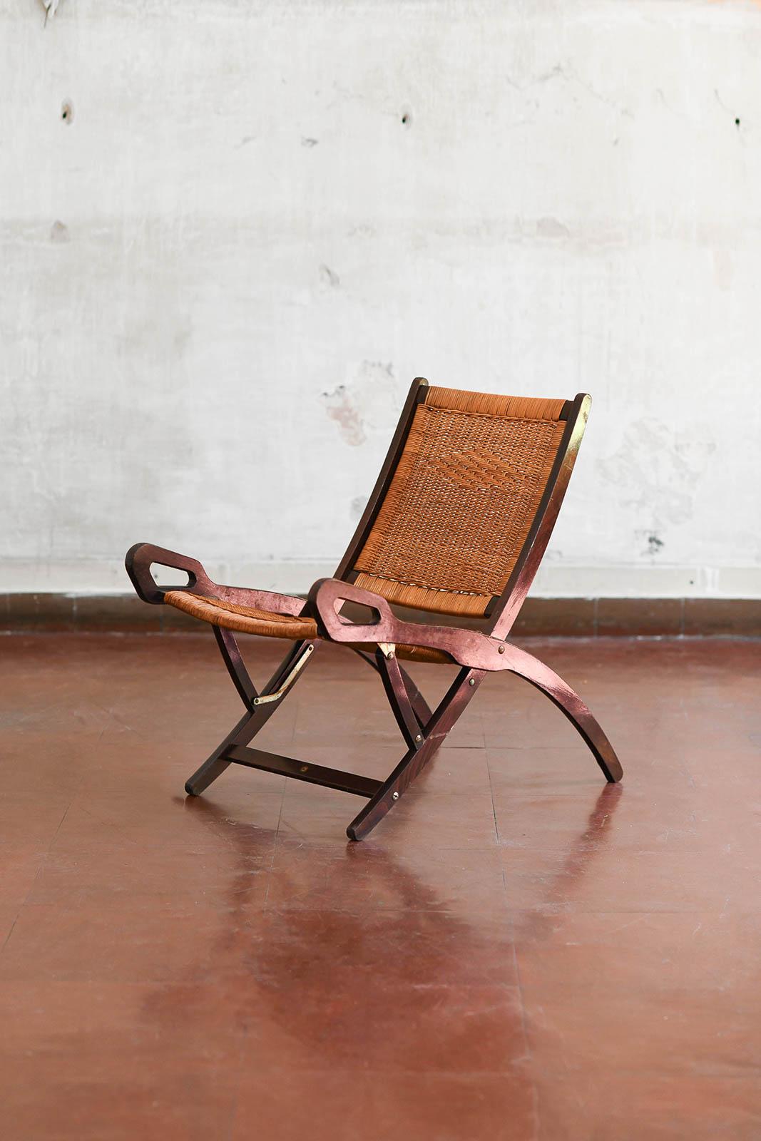 italien Paire de fauteuils pliants Gio Ponti mod. Ninfea - prod. Fratelli Reguitti, années 1950 en vente