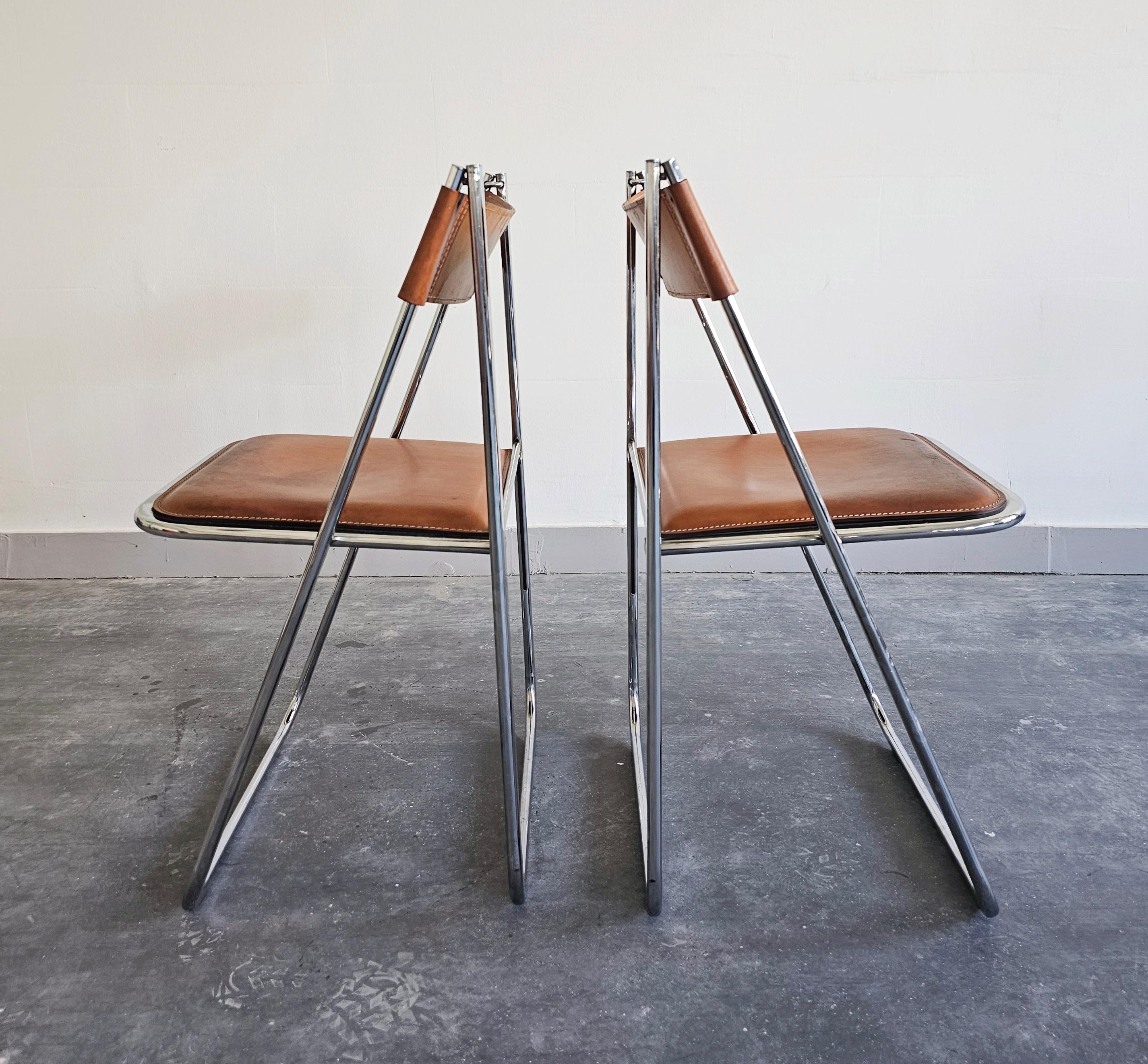 Post-Modern Pair of Folding Chairs by Arrben, model Tamara, in cognac leather, Italy 1970s For Sale