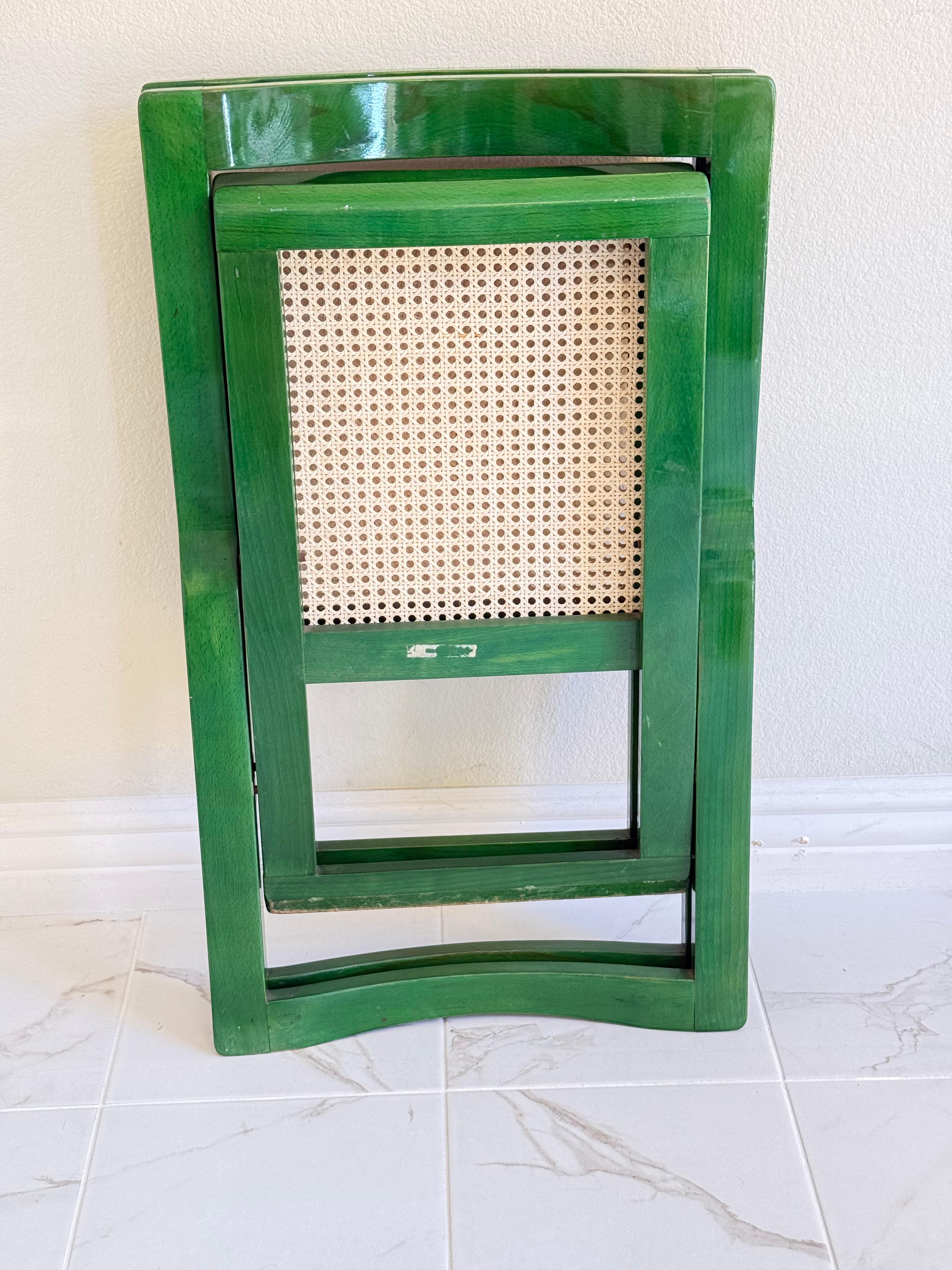 Pair of folding Chairs in Green Lacquer by Aldo Jacober for Alberto Bazzani For Sale 5