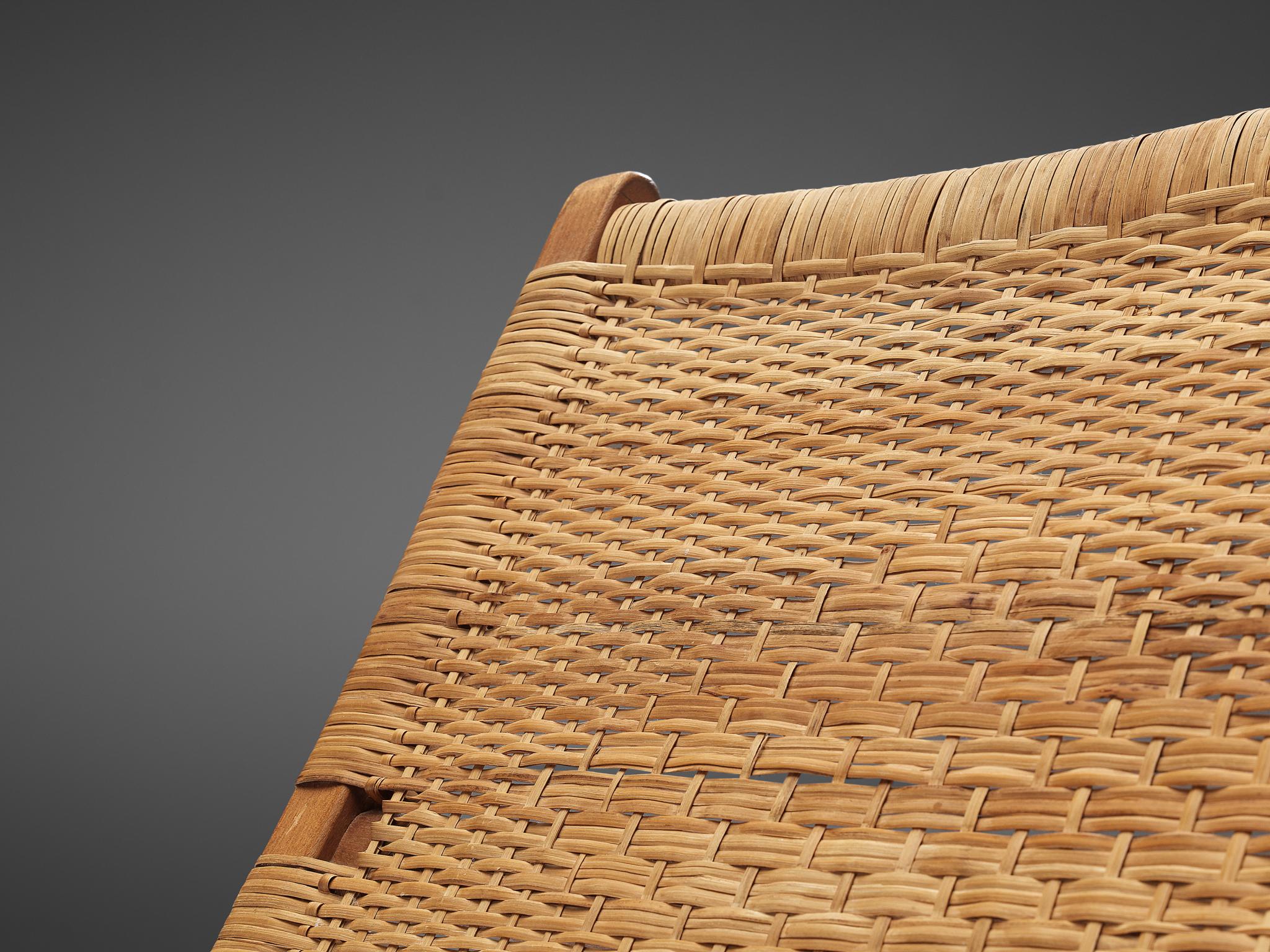 Pair of Folding Chairs in Wicker and Wood 3