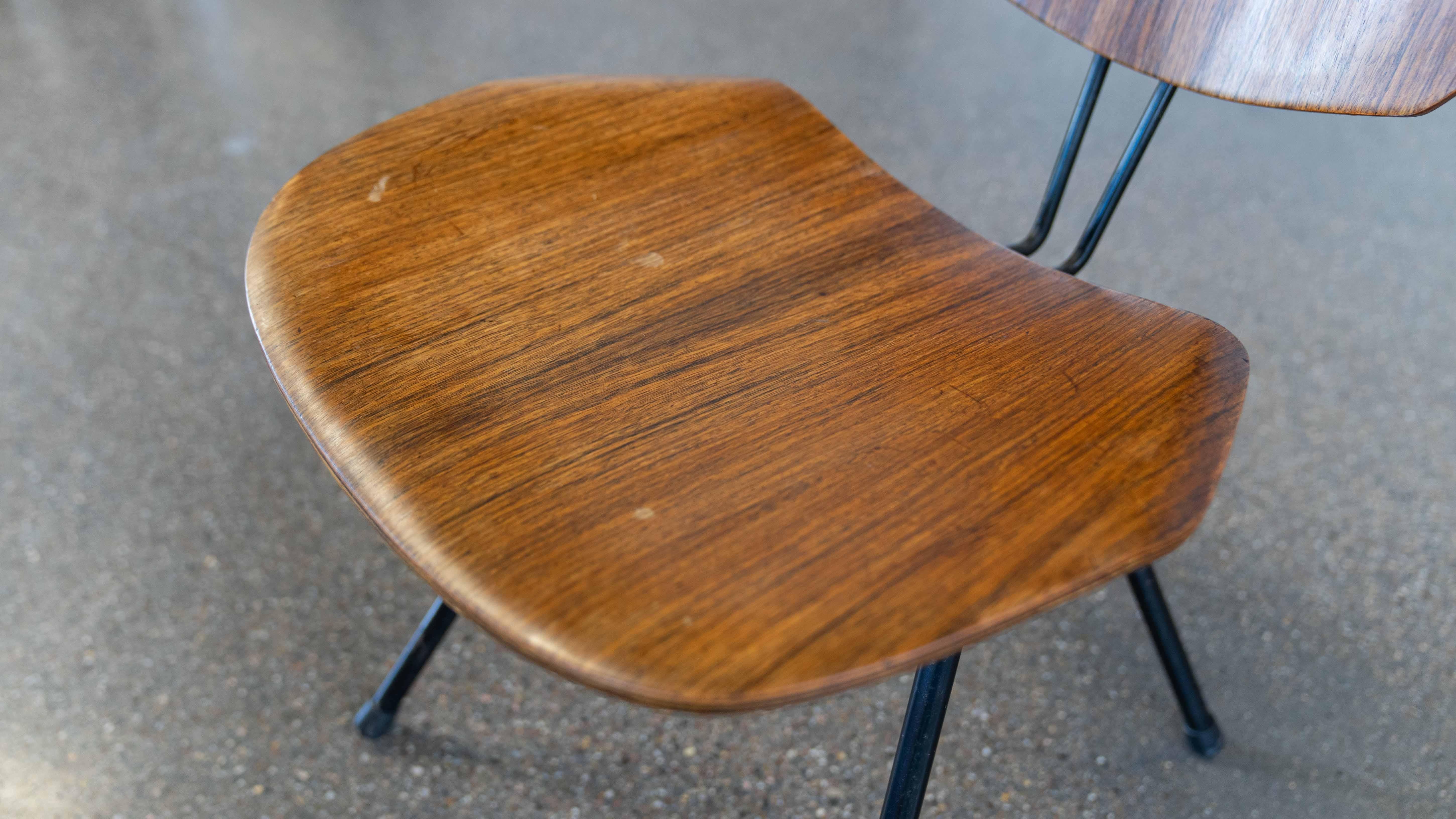 Paire de chaises pliantes S88 d'Osvaldo Borsani pour Tecno, Italie en vente 6