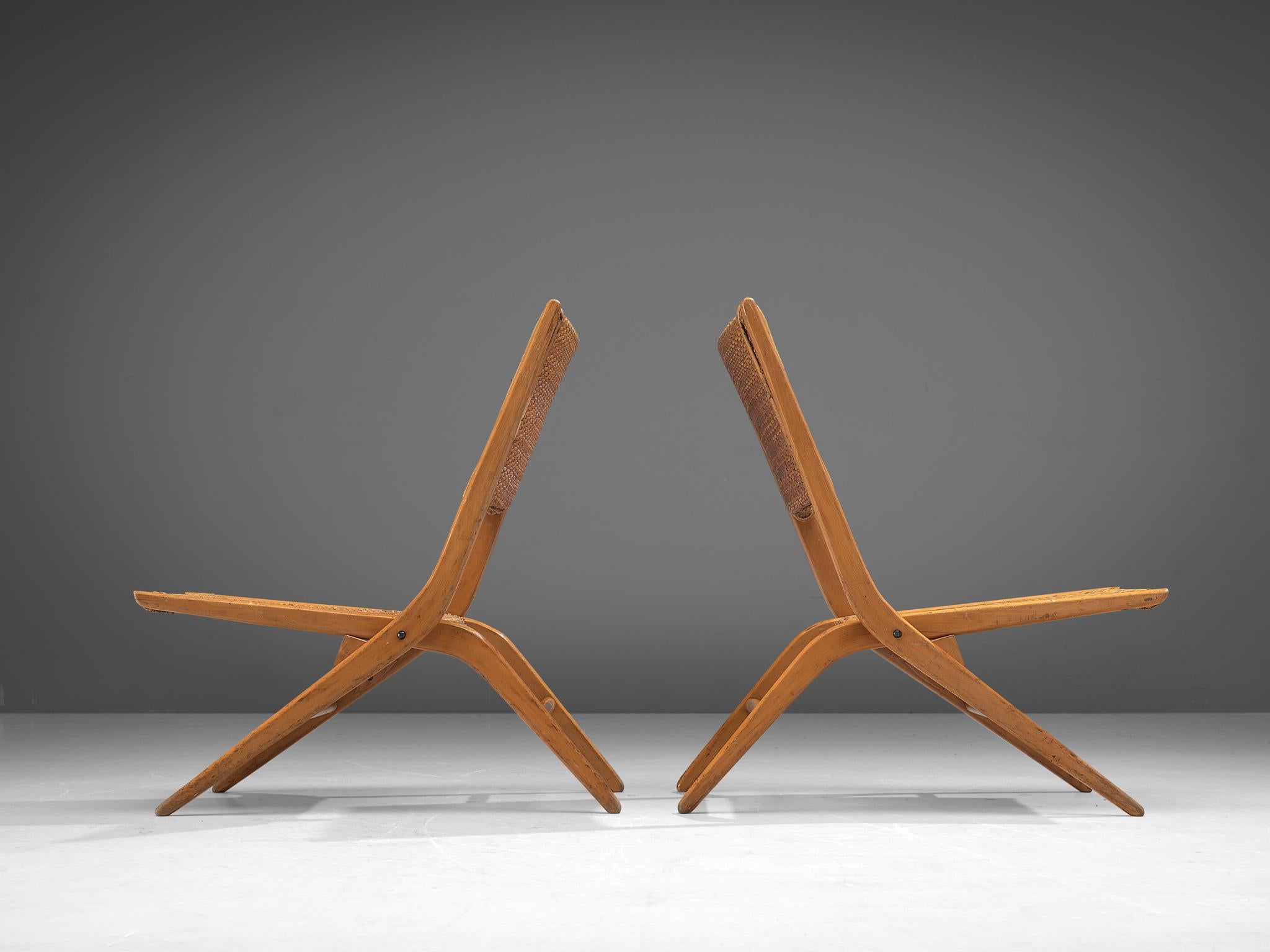 Mid-Century Modern Pair of Folding Woven Slipper Chairs in Beech