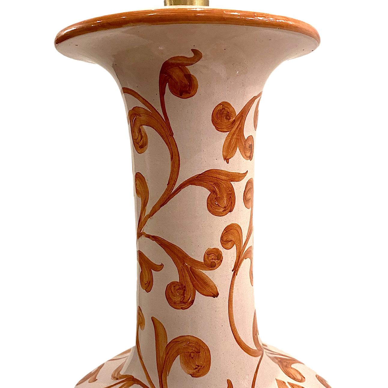 Lampe de table simple à motif de feuillage Bon état - En vente à New York, NY