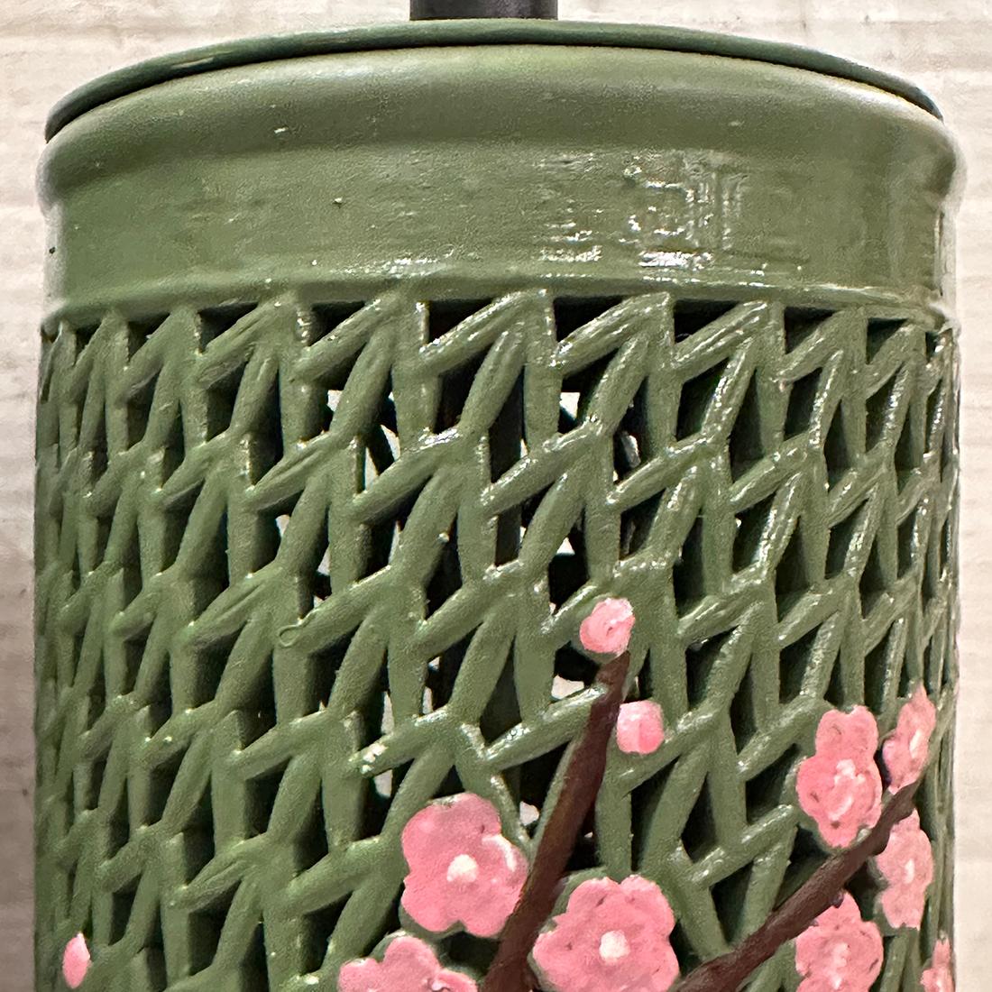 Coppia di lampade rosa fogliame In condizioni buone in vendita a New York, NY