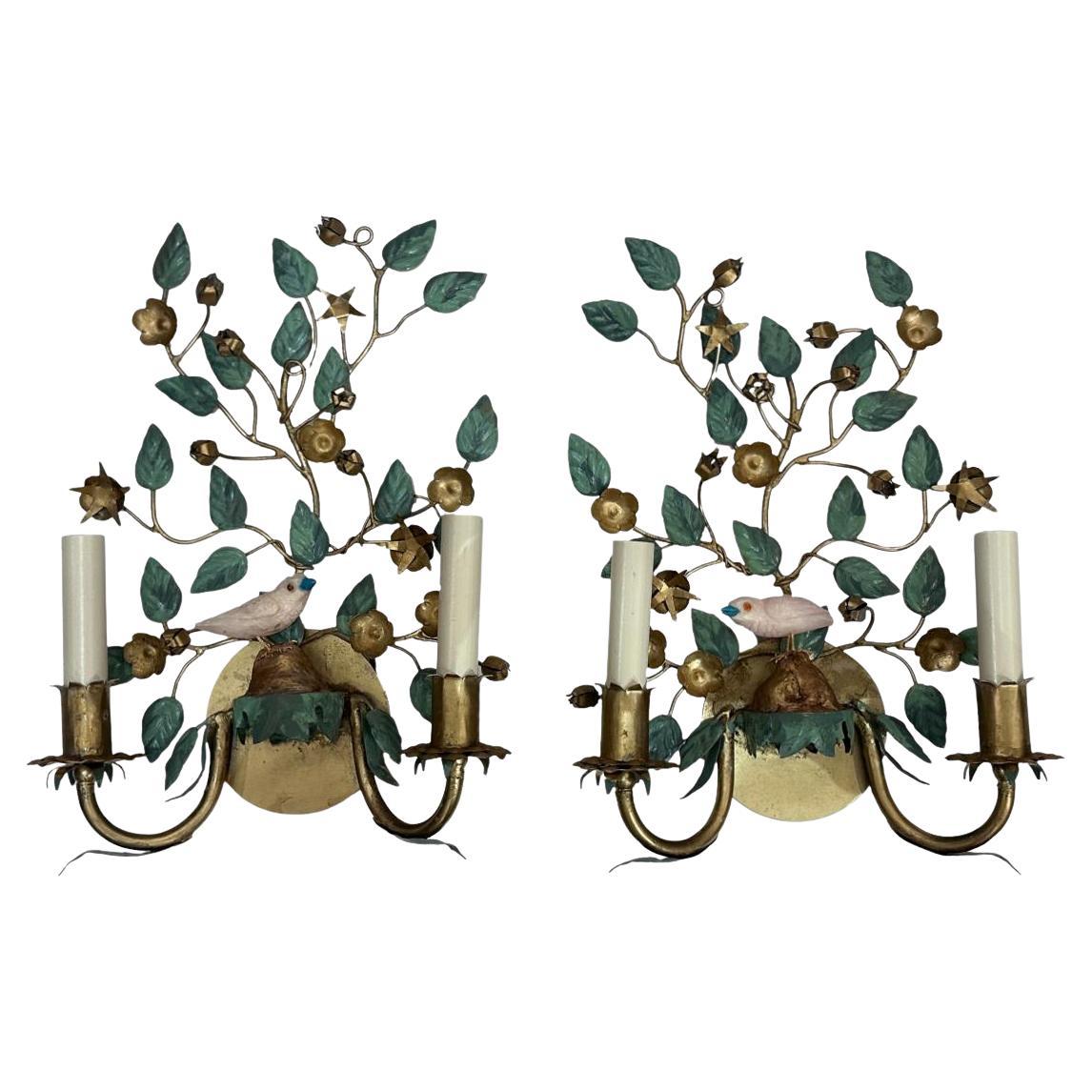 Paire d'appliques feuillage avec oiseaux