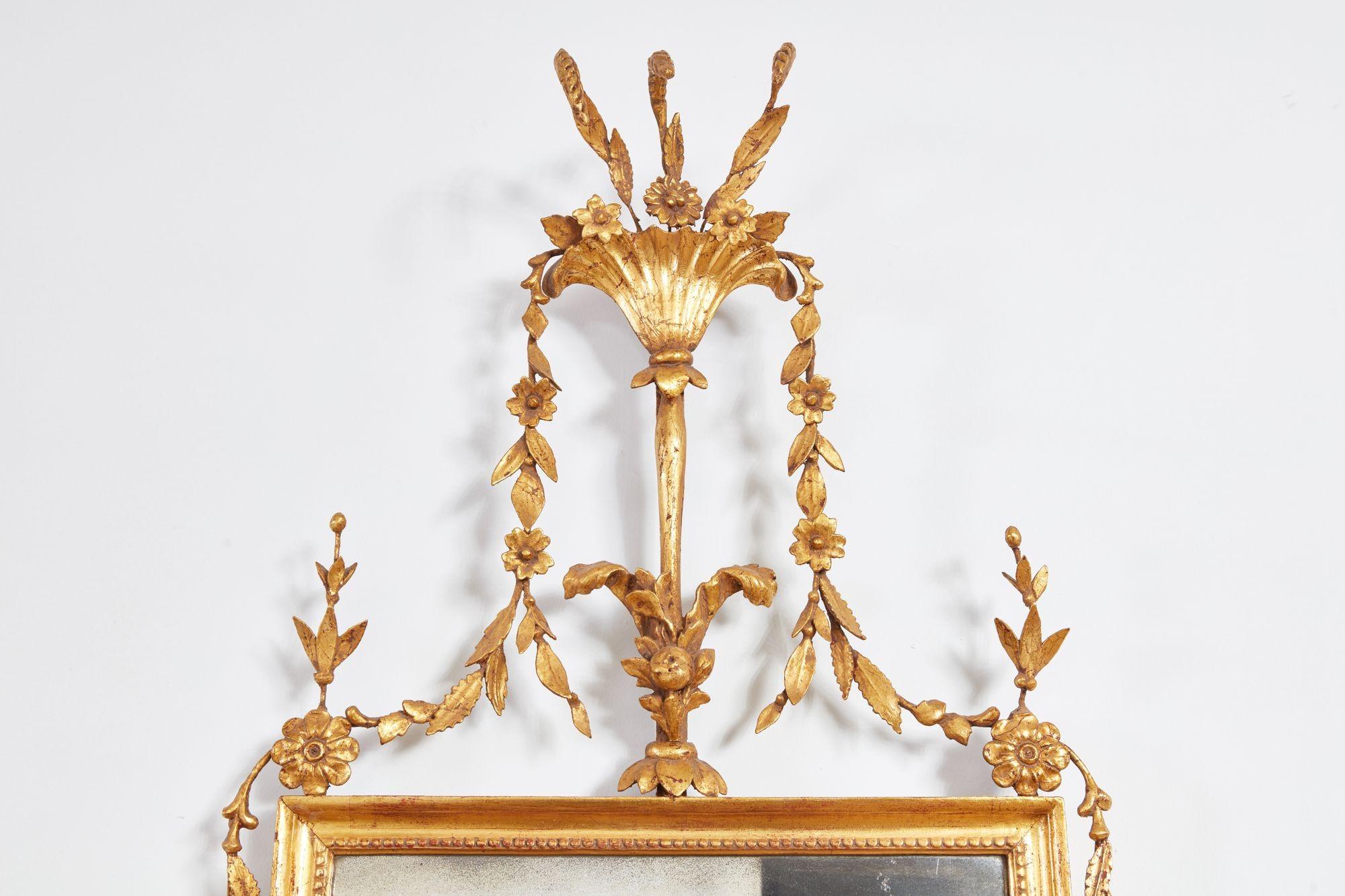Paire de miroirs à balancier en vermeil de style fédéral en vente 5