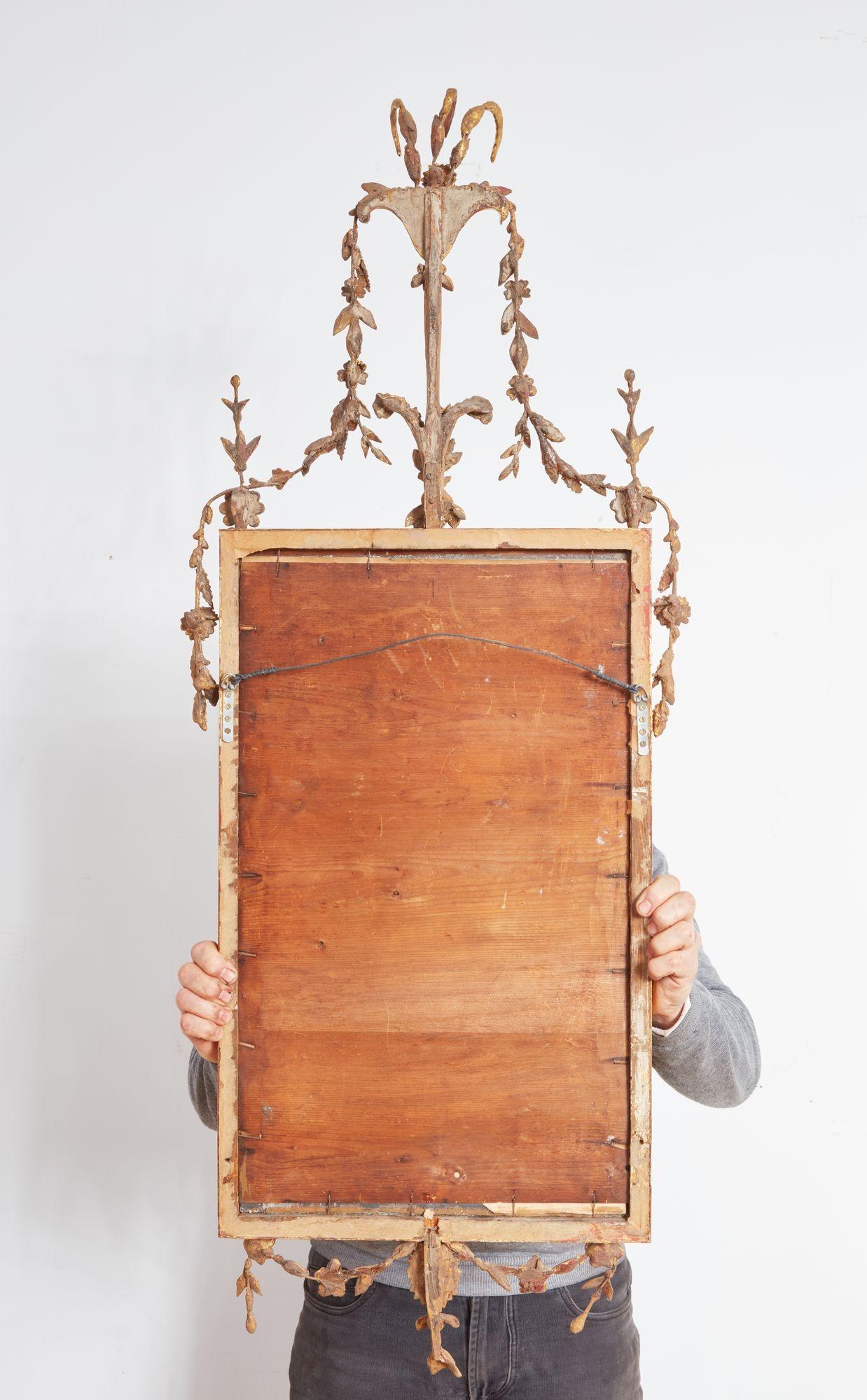 Paire de miroirs à balancier en vermeil de style fédéral en vente 7