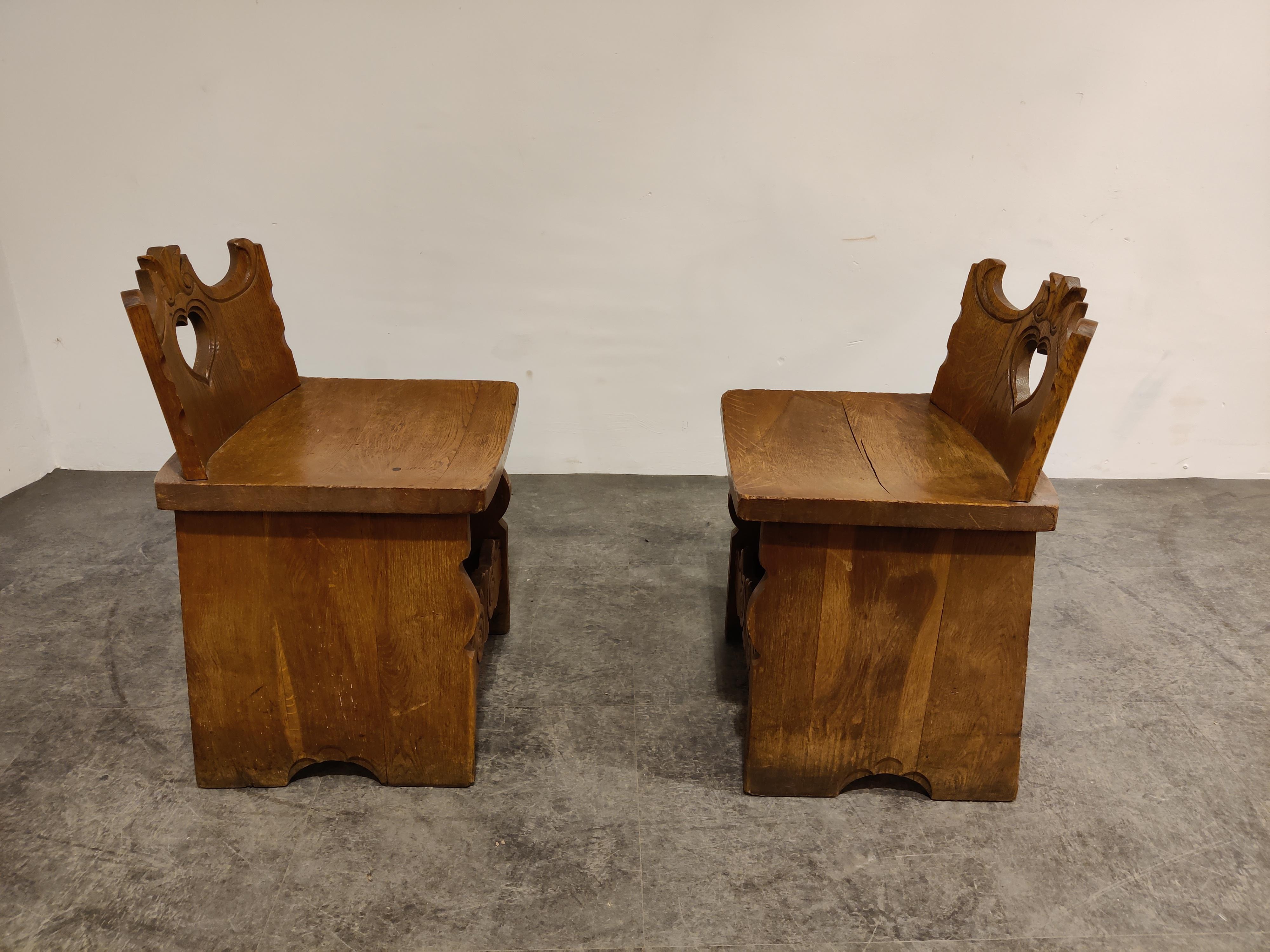 Italian Pair of Folk Art Carved Oak Chairs, 1900s For Sale