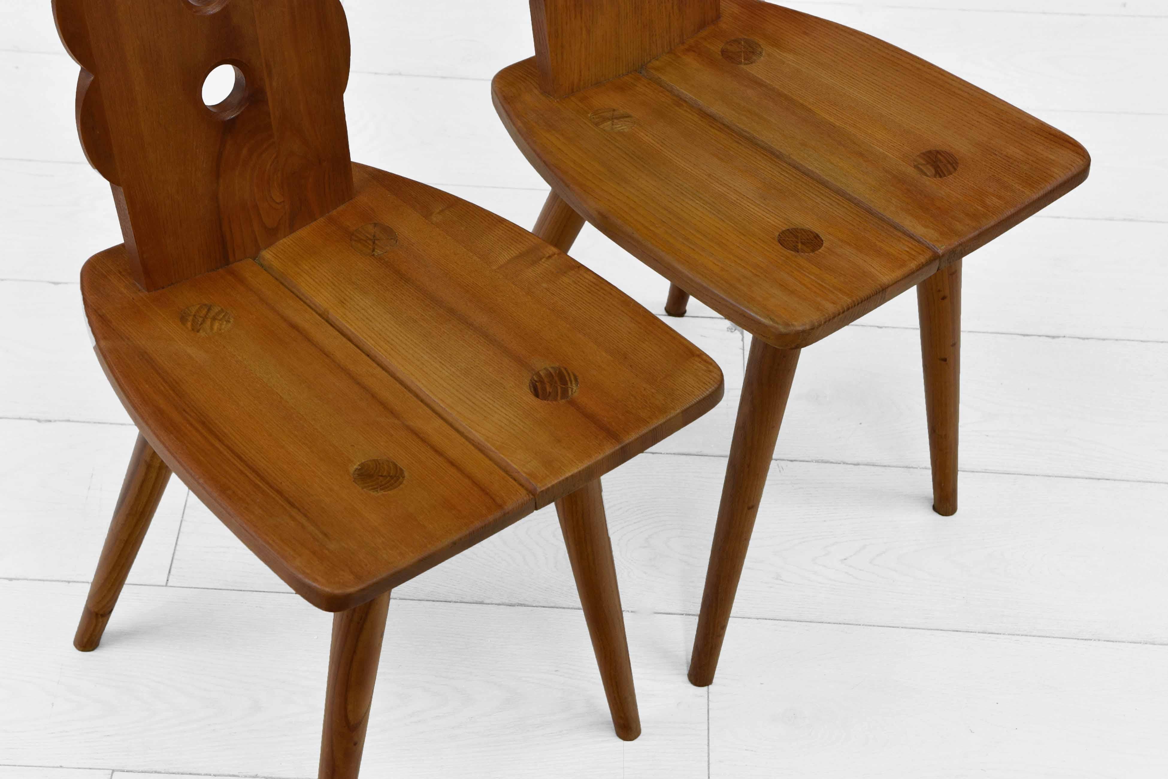 20th Century Pair of Folk Design Elm Chalet Ski Resort Zakopane Side Chairs Mid Century