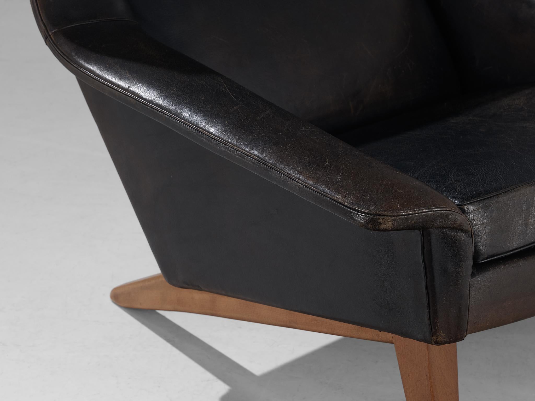 Pair of Folke Ohlsson for Fritz Hansen Lounge Chairs in Black Leather 1