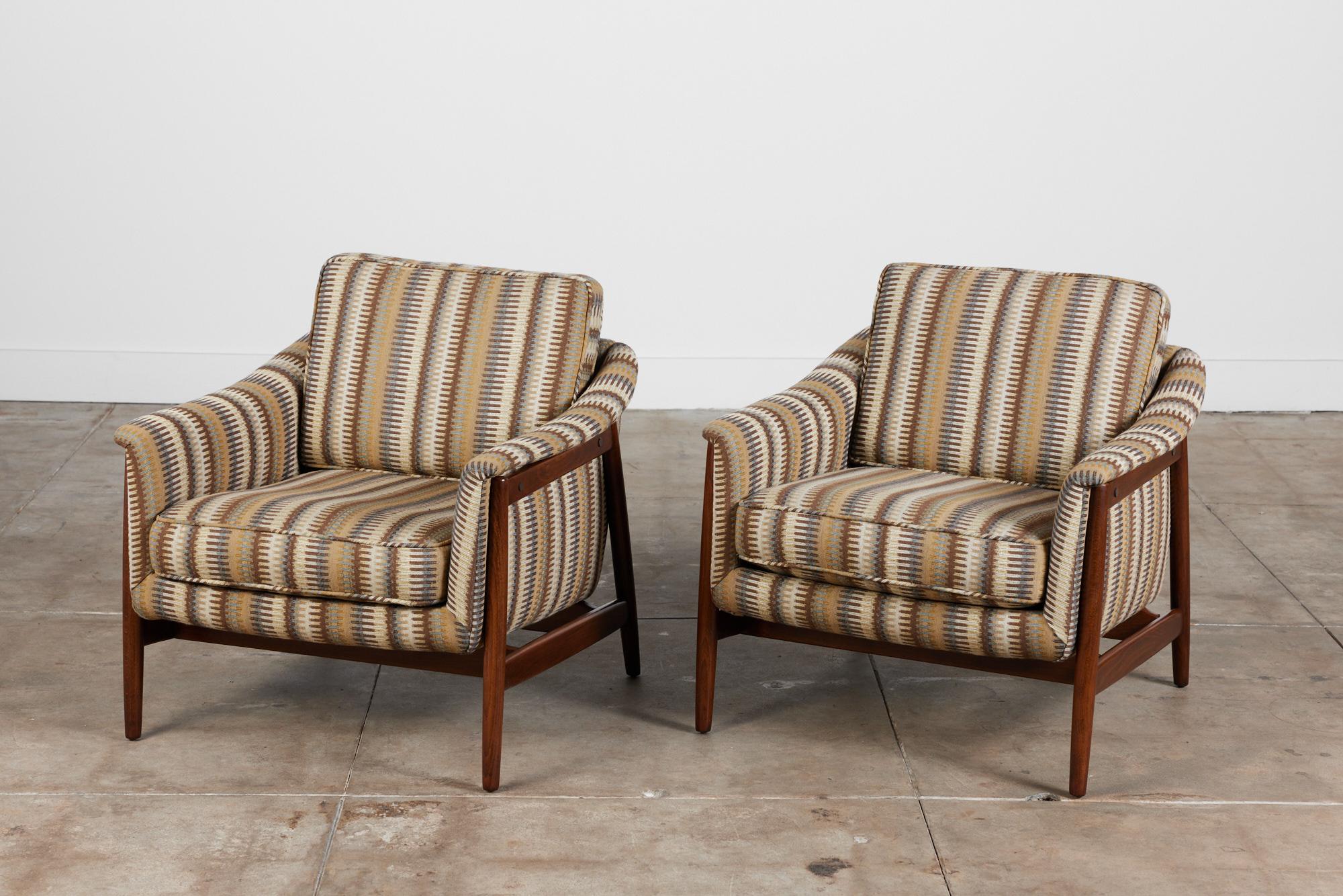 Pair of Folke Ohlsson Lounge Chairs for DUX 3
